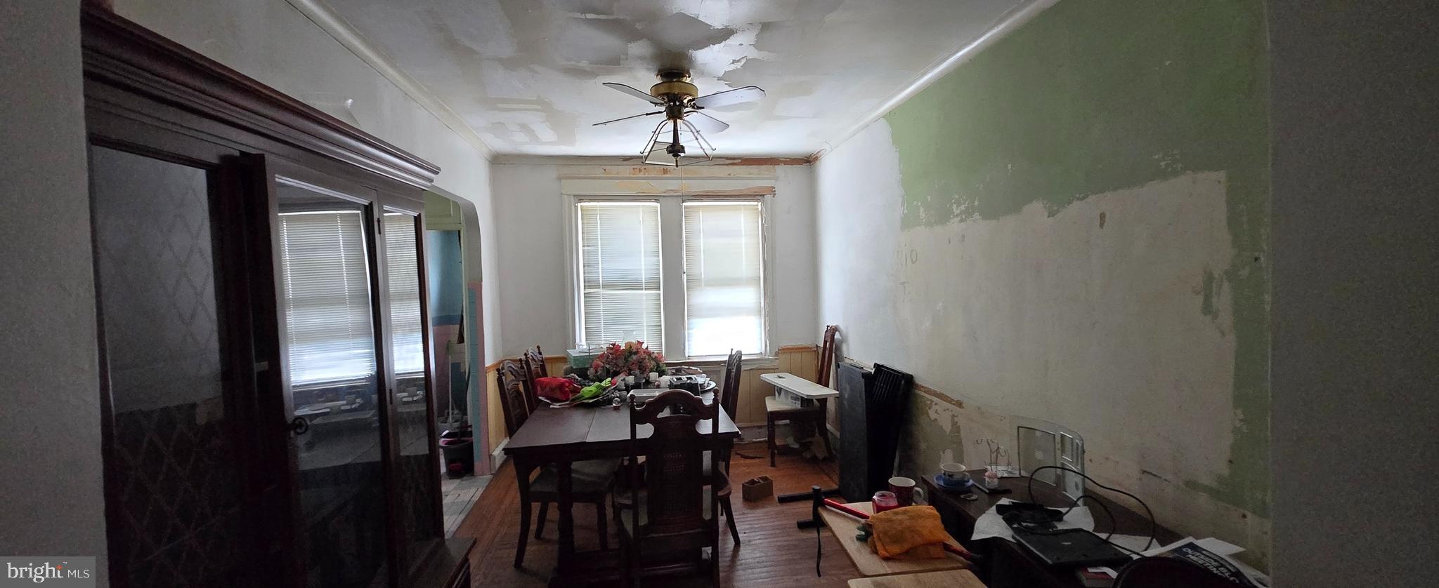 EAST OAK LANE - Residential