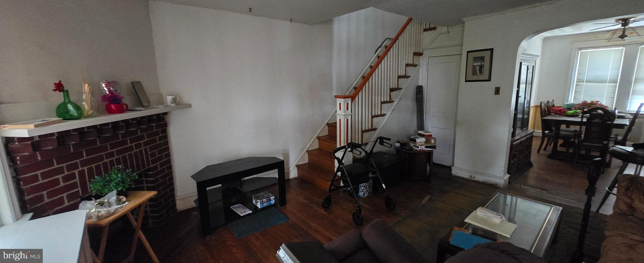 EAST OAK LANE - Residential