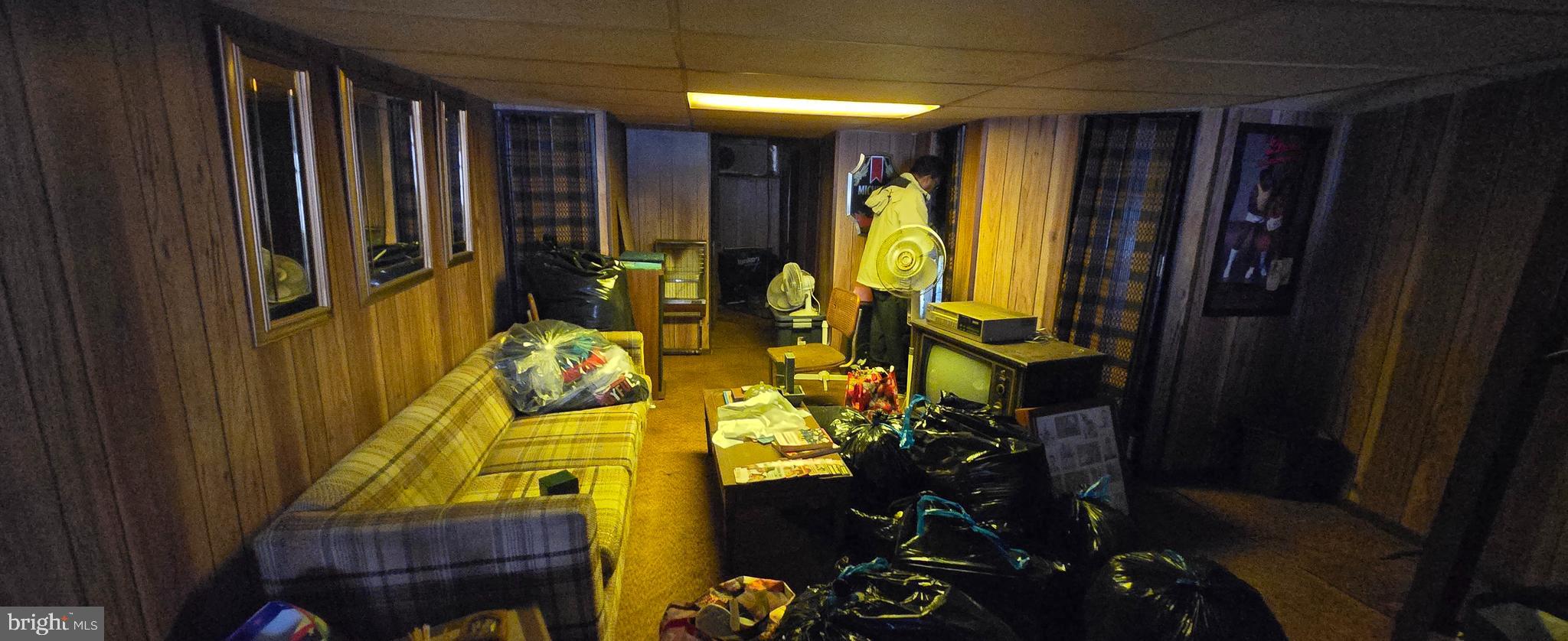 EAST OAK LANE - Residential