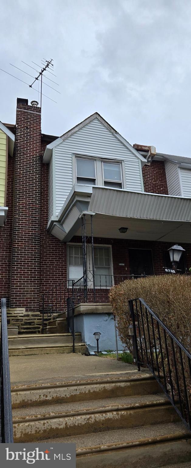 EAST OAK LANE - Residential