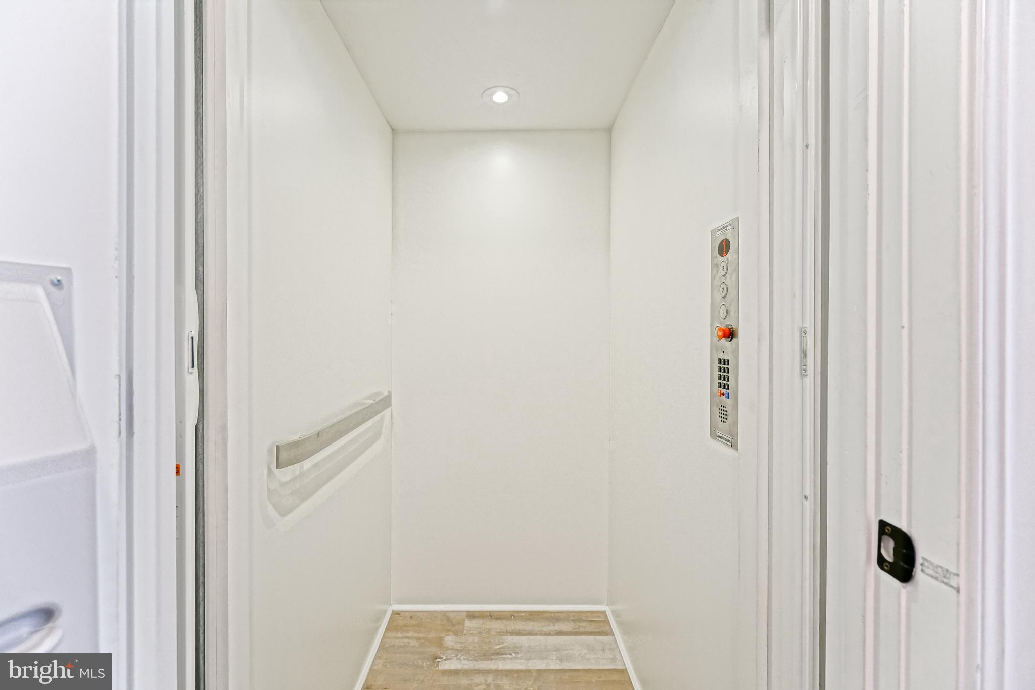 TIDEWATER LANDING - Residential