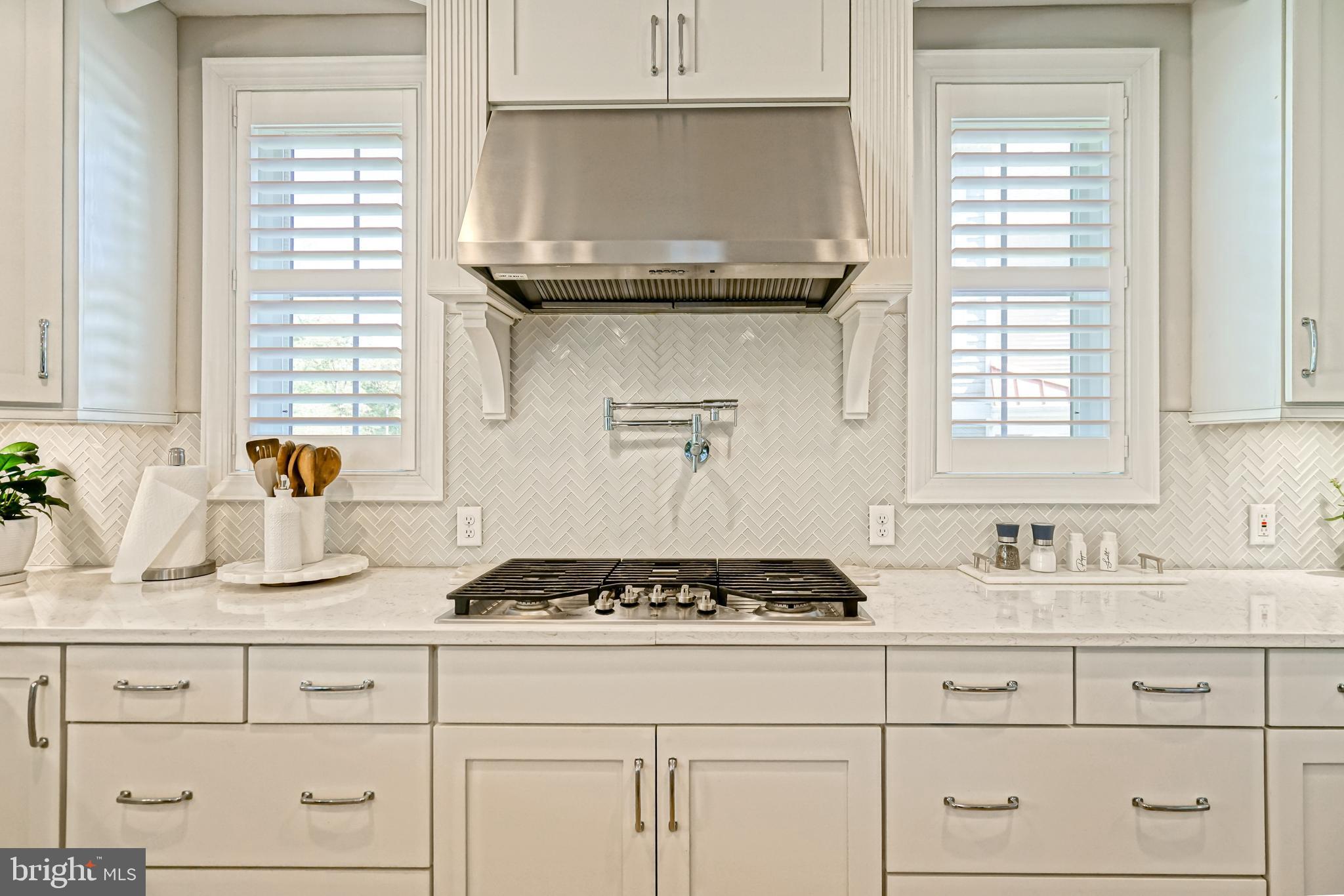 TIDEWATER LANDING - Residential