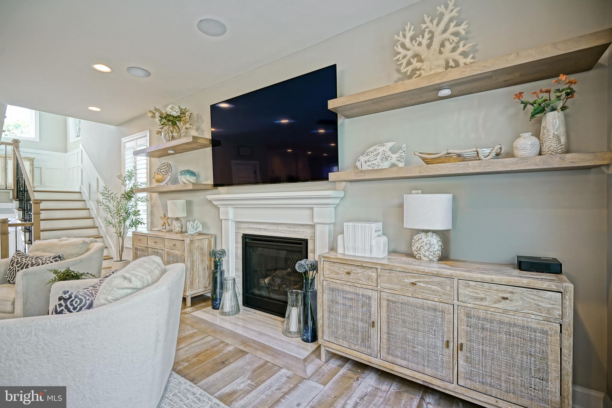 TIDEWATER LANDING - Residential