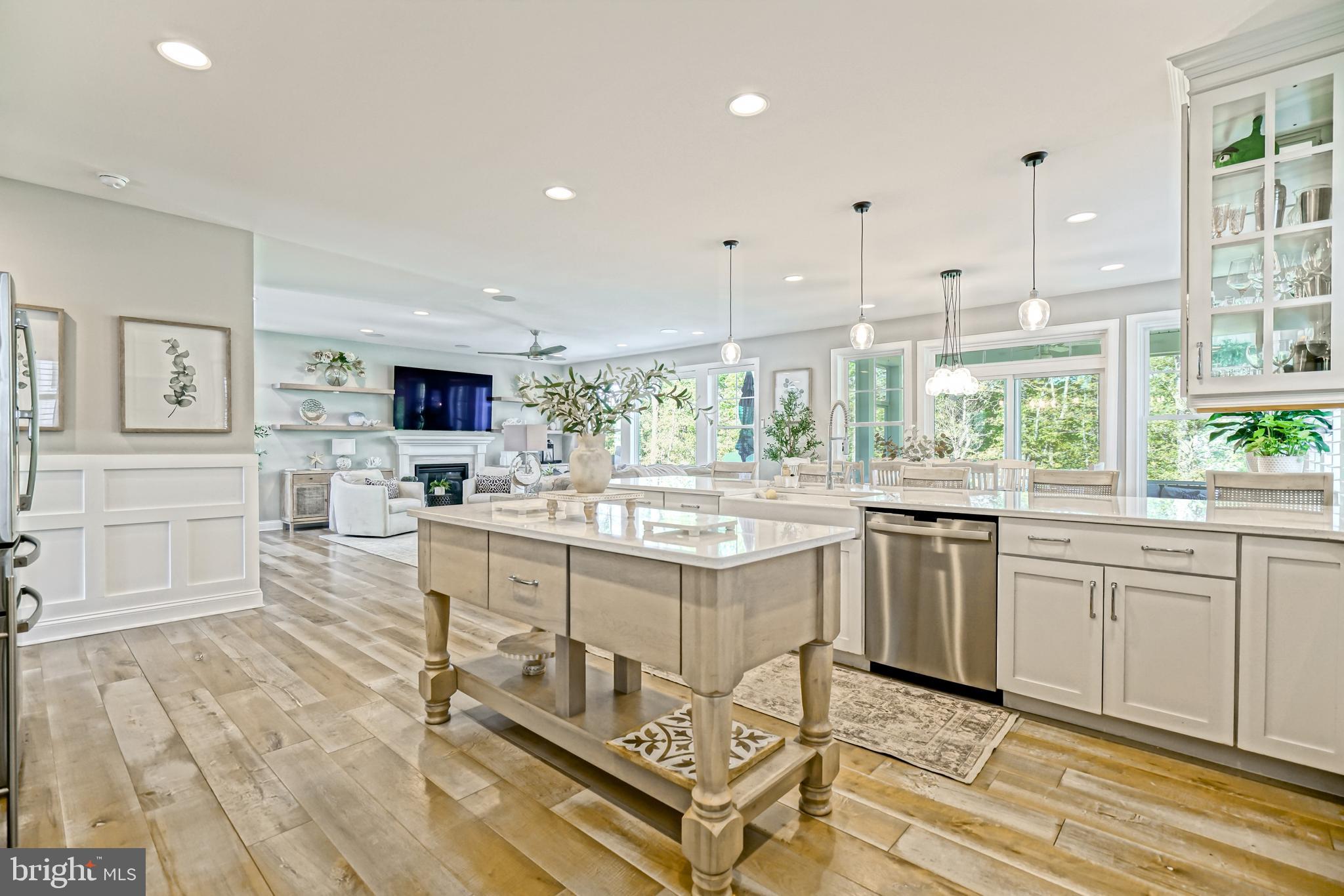 TIDEWATER LANDING - Residential
