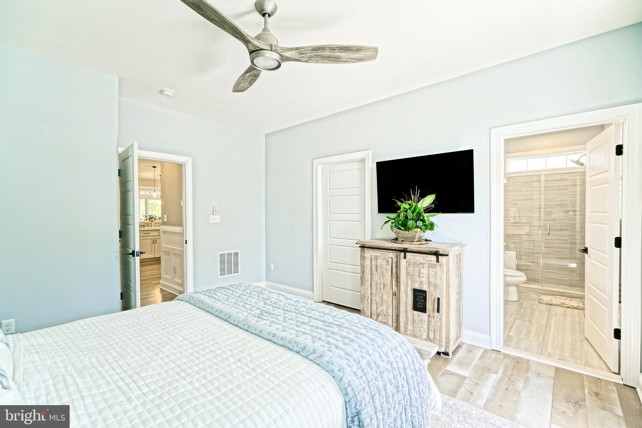 TIDEWATER LANDING - Residential