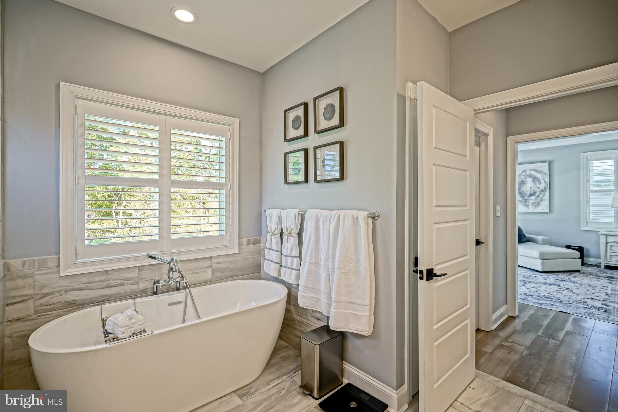 TIDEWATER LANDING - Residential