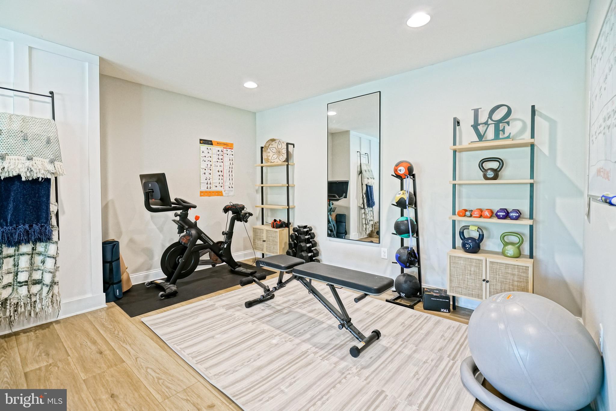 TIDEWATER LANDING - Residential