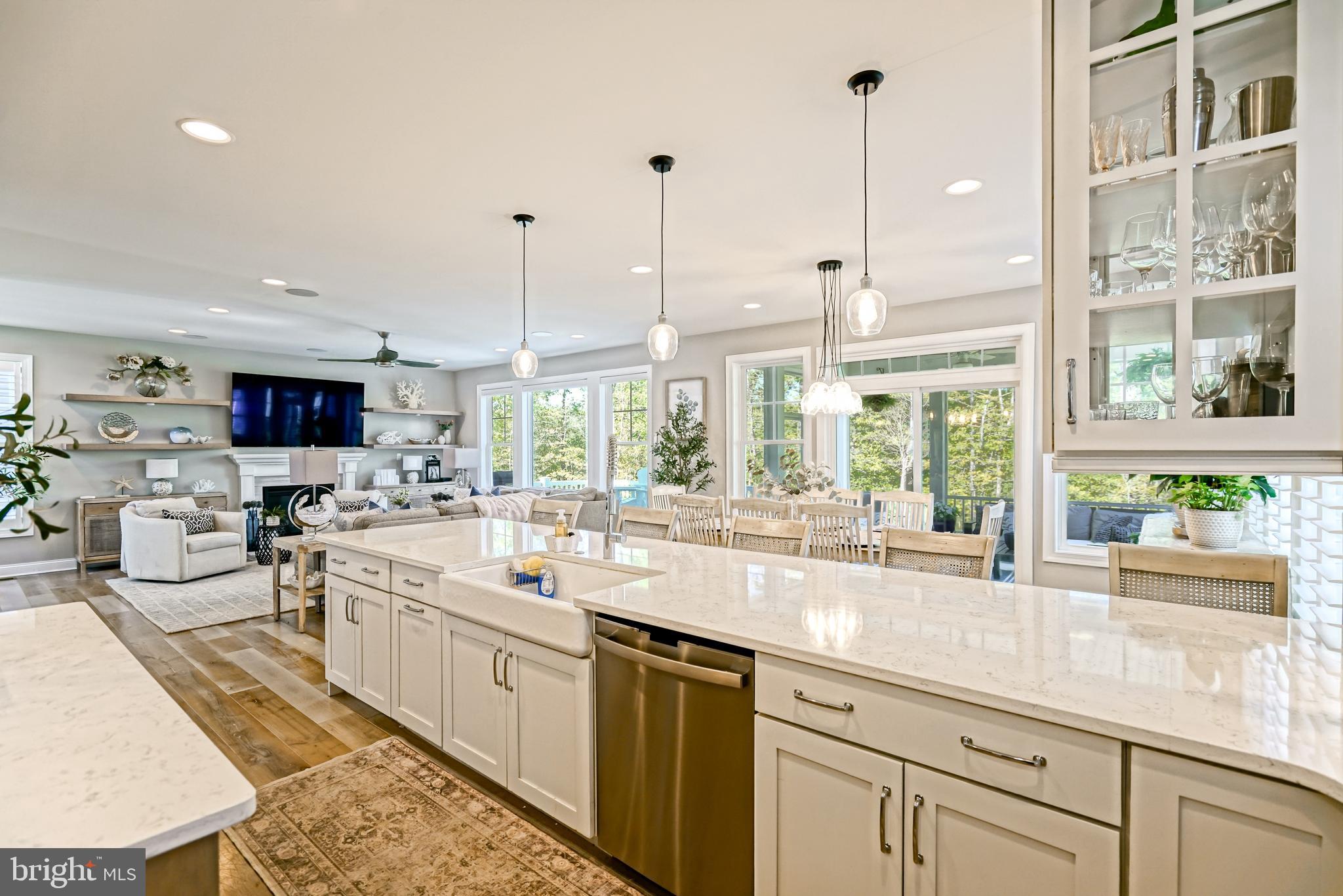TIDEWATER LANDING - Residential