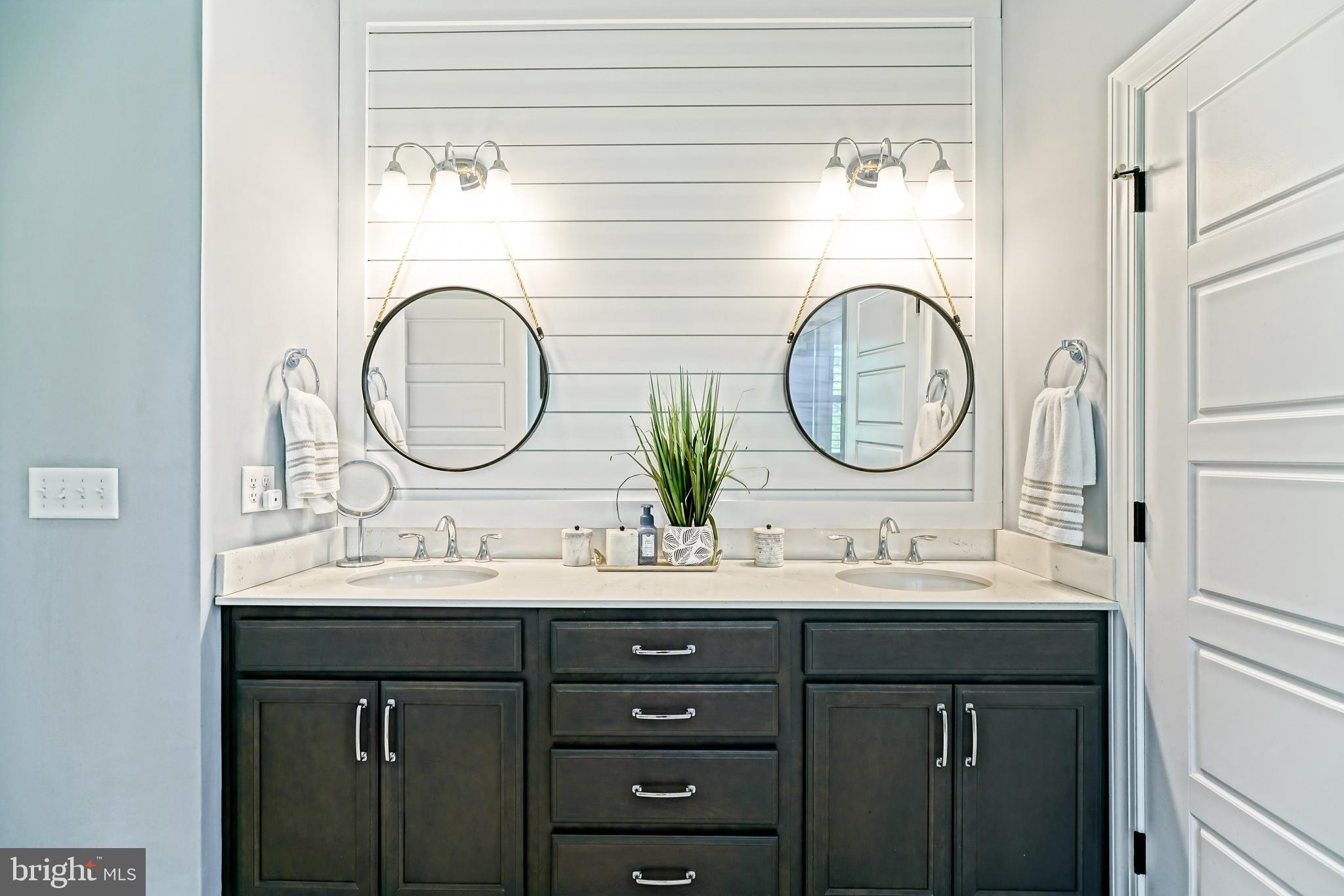 TIDEWATER LANDING - Residential
