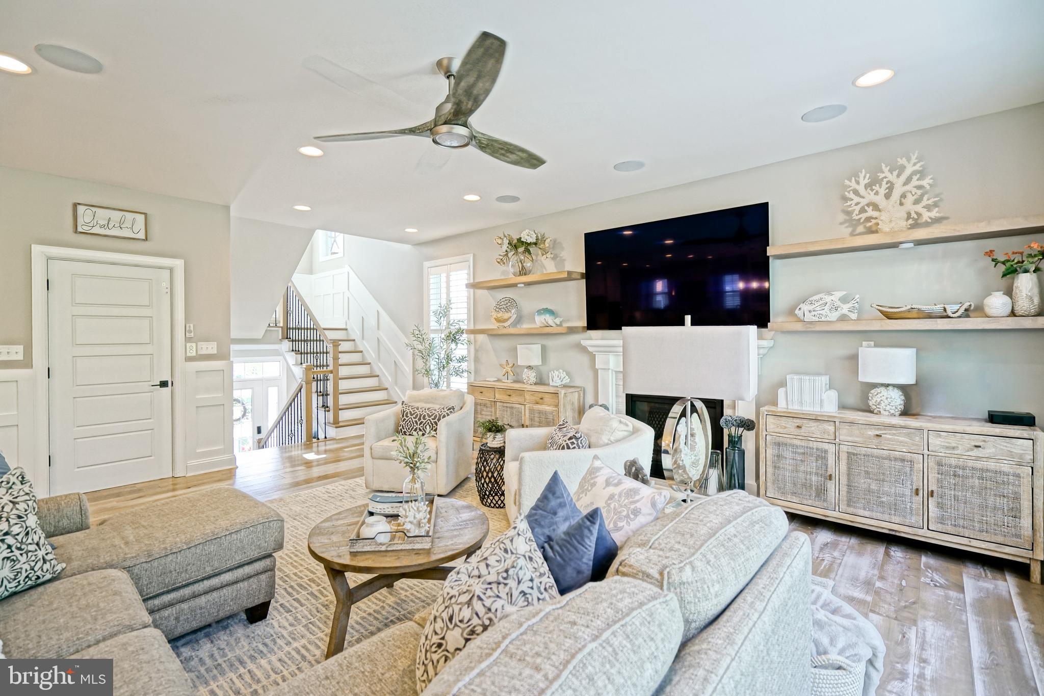TIDEWATER LANDING - Residential
