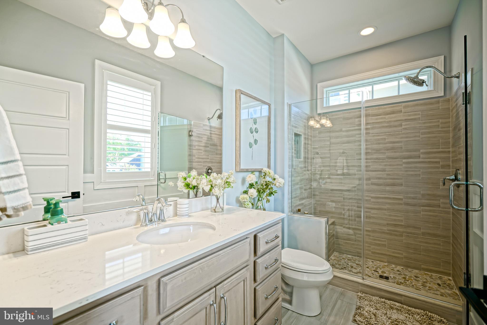 TIDEWATER LANDING - Residential