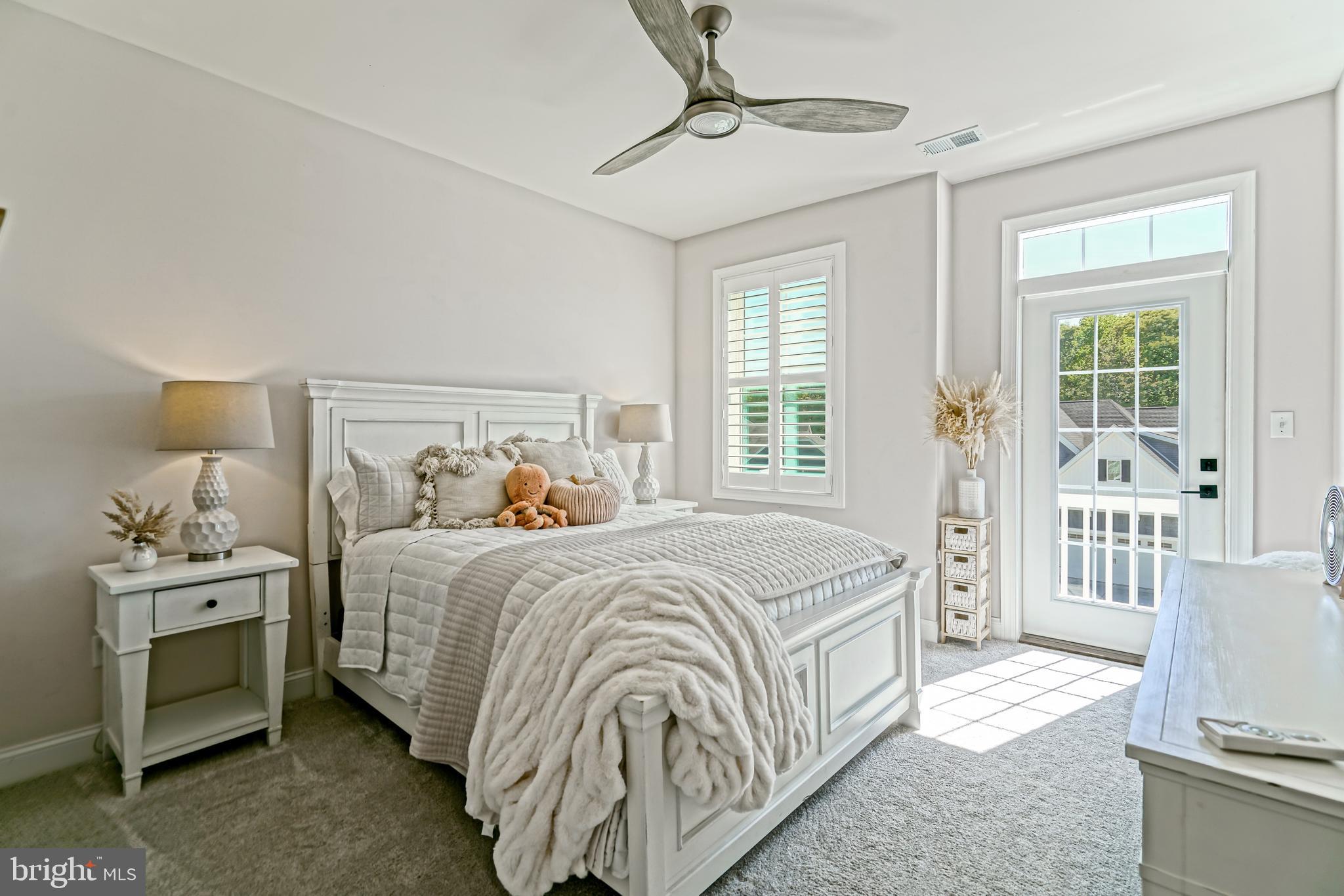 TIDEWATER LANDING - Residential