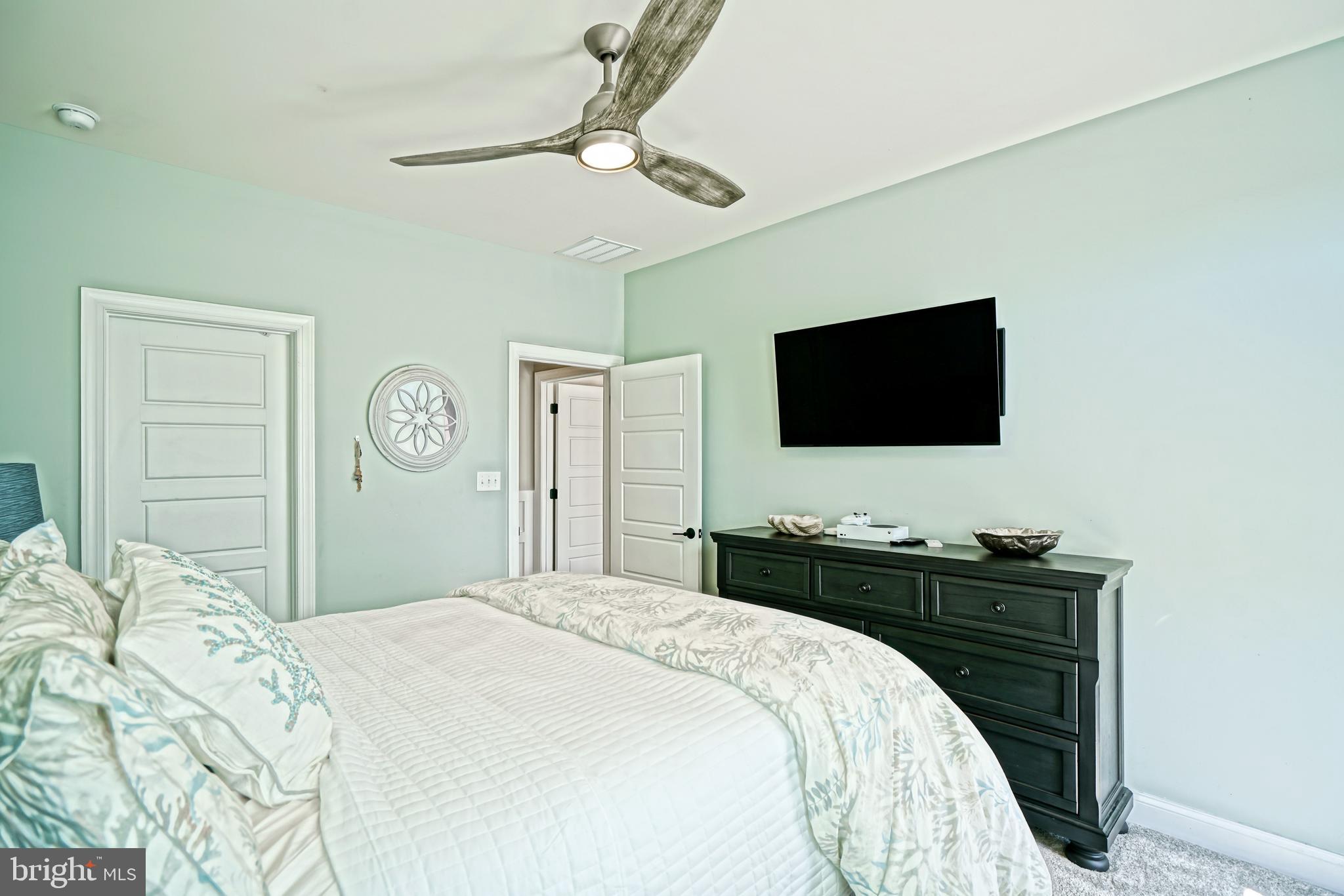 TIDEWATER LANDING - Residential