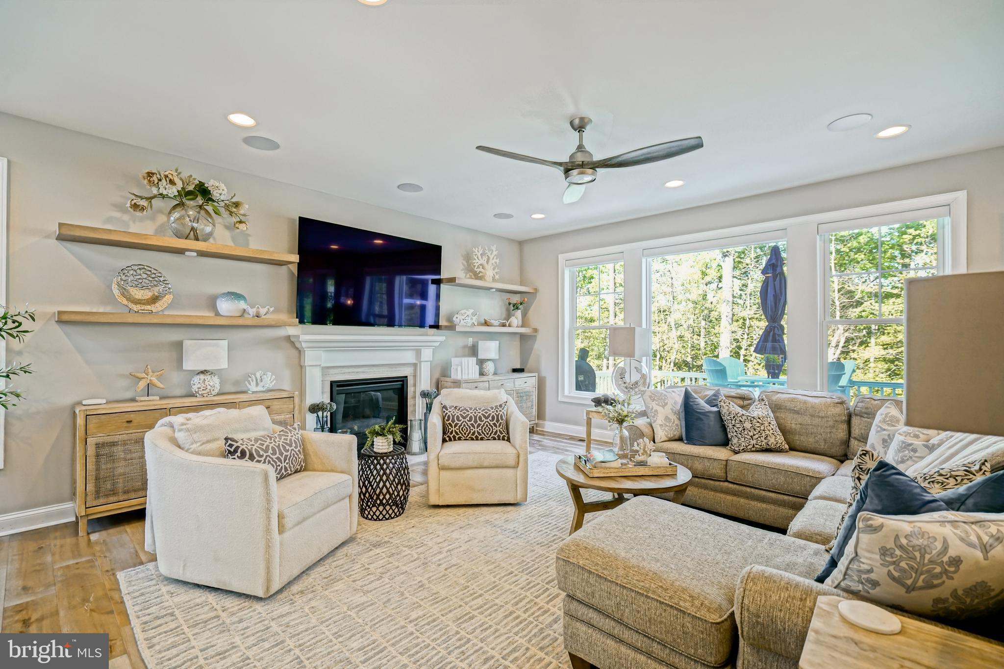 TIDEWATER LANDING - Residential