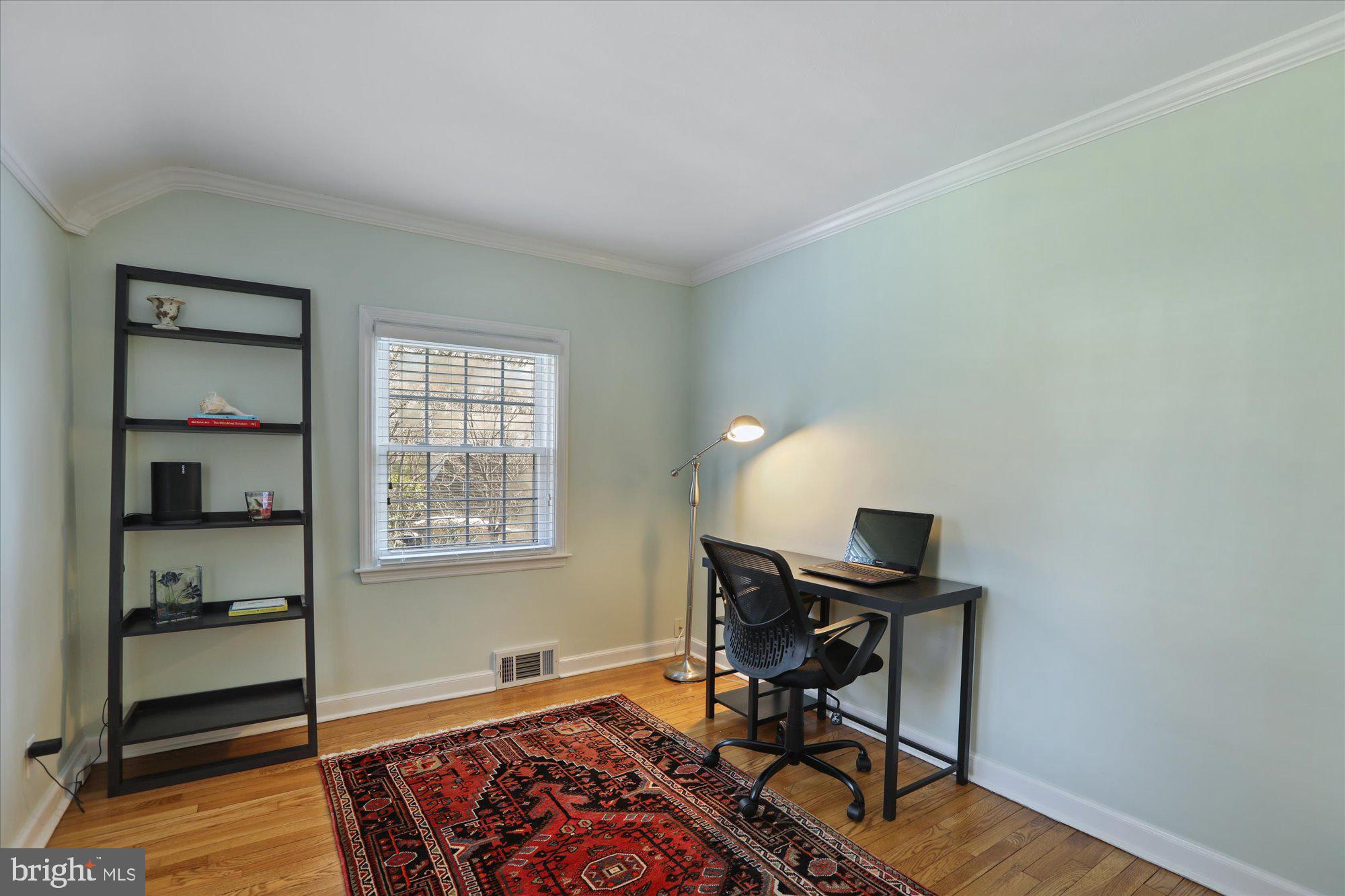 MAKEFIELD MANOR - Residential