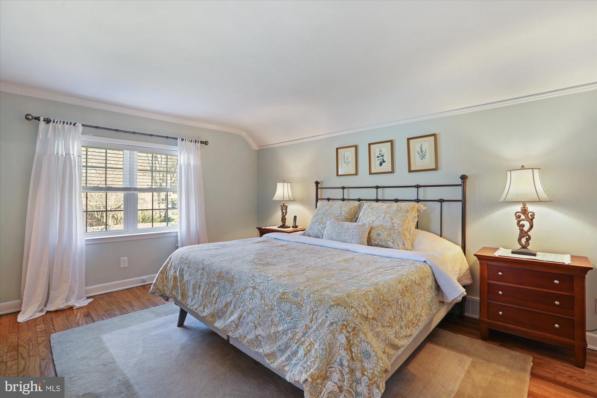 MAKEFIELD MANOR - Residential