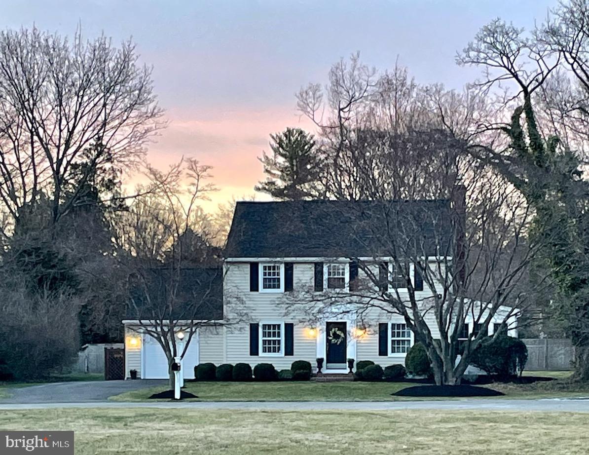 MAKEFIELD MANOR - Residential