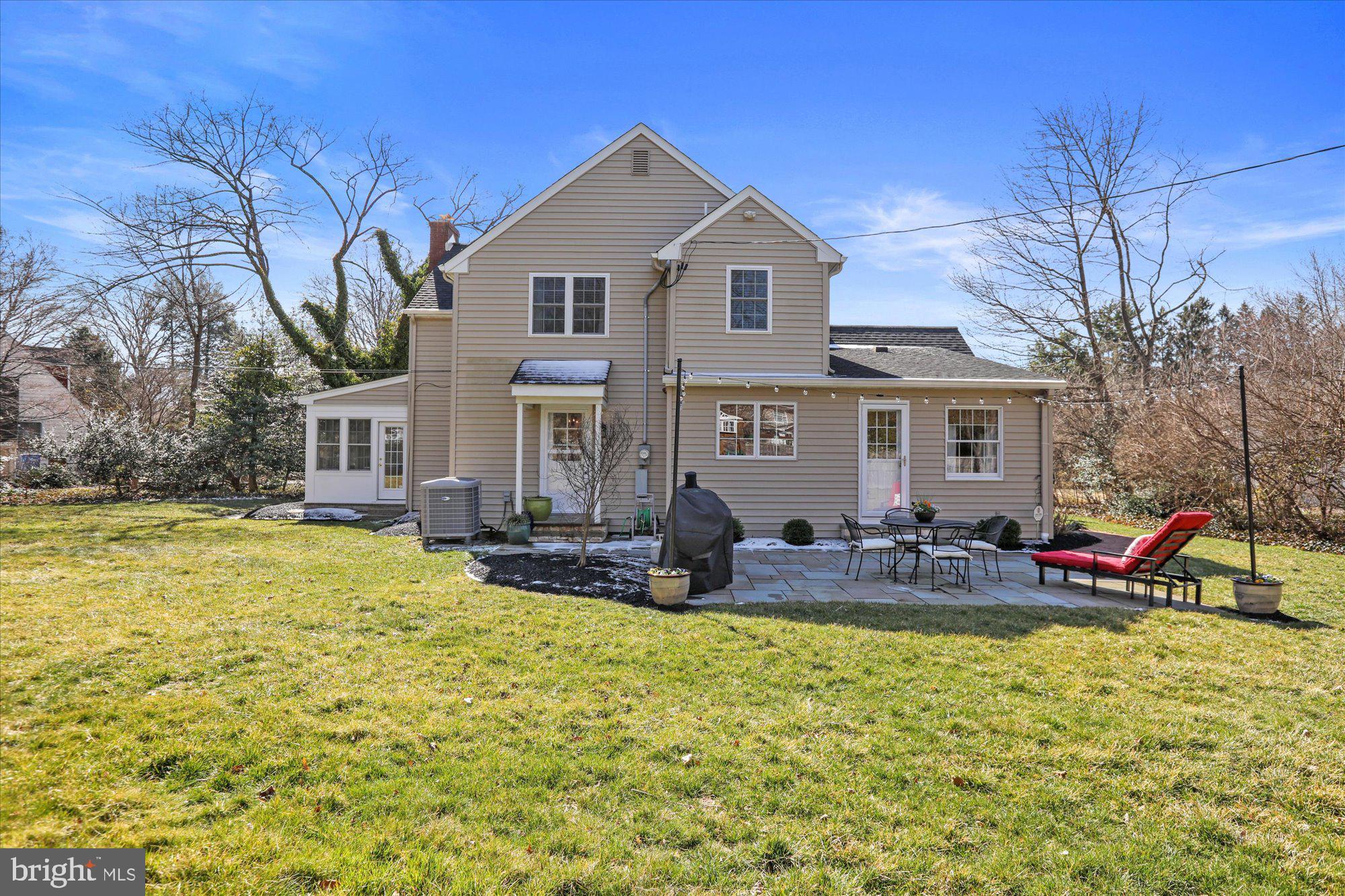 MAKEFIELD MANOR - Residential