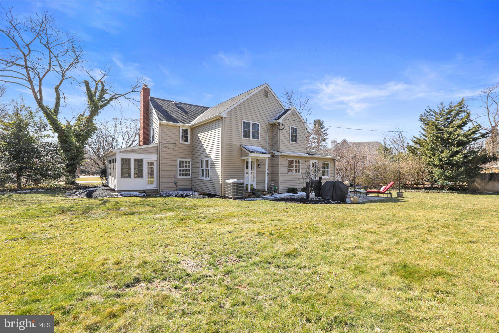 MAKEFIELD MANOR - Residential