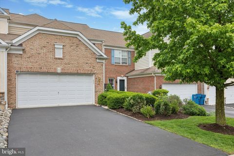 2136 SUGAR MAPLE LANE FURLONG PA 18925