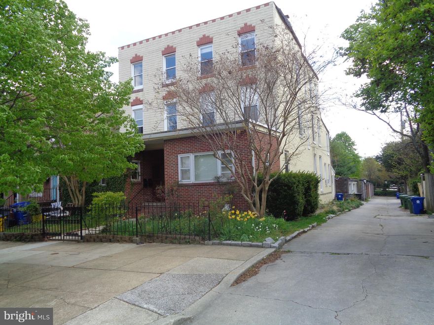 Spacious and bright 1-bedroom, 1 -bathroom top-floor apartment in Hampden - close to Wyman Park. Hardwood floors throughout. Kitchen has refrigerator, stove and microwave - open to living room. Rooms are large with great light. Washer & Dryer in the Apartment. Heat and Water is included in rent.  Tenant pays electricity and other utilities. Rental Insurance Required. $1,575 monthly + utilities. Pet Policy: Non refundable pet fee of $200 per cat and $300 per dog. Available mid-December. Please reach out for additional information and to schedule a showing.