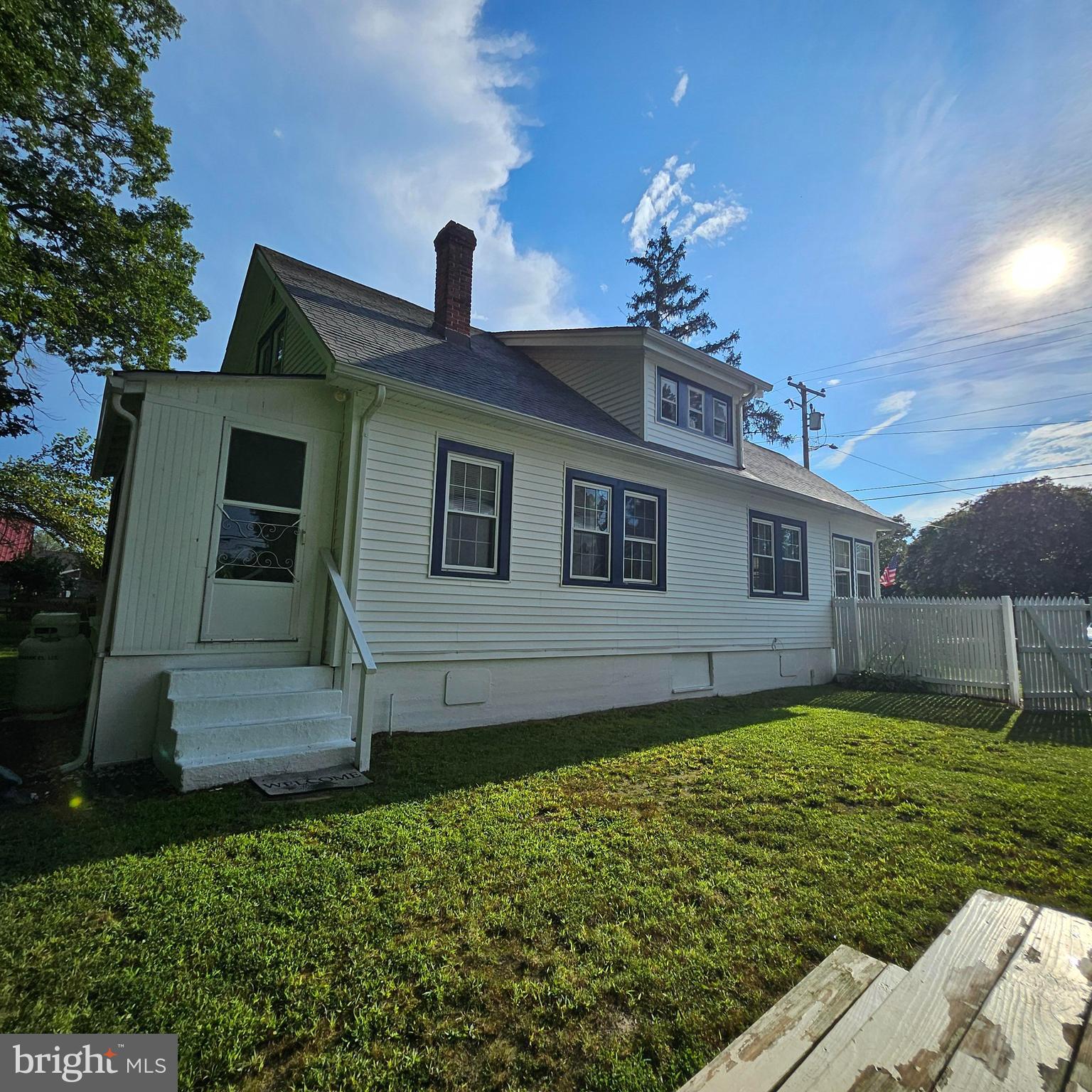 5827 S HAWTHORNE AVENUE