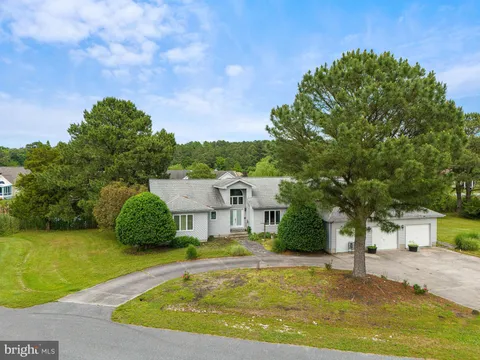 608 Saint Andrews Court, Dagsboro, DE MLS: DESU2063376