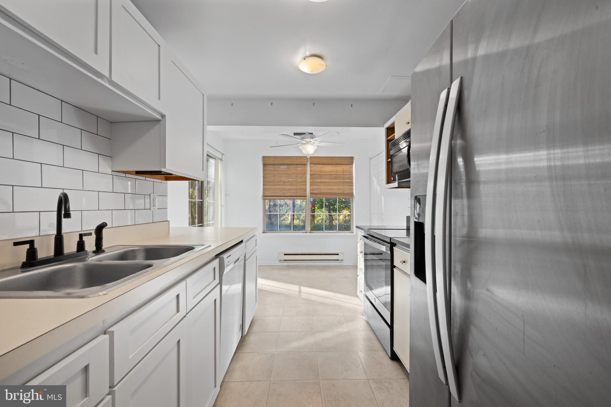 RAINFLOWER/LOVETON - Residential Lease