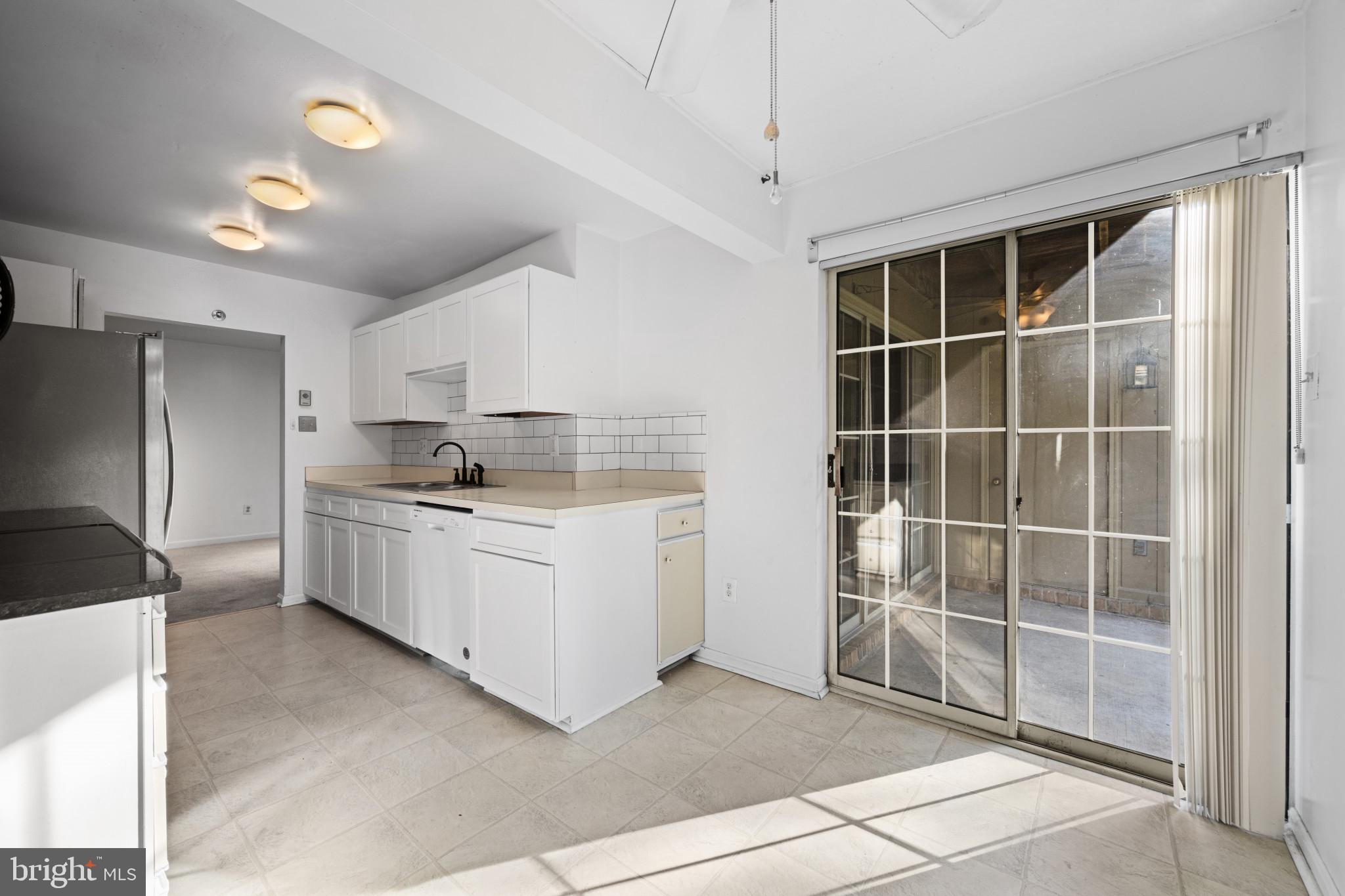 RAINFLOWER/LOVETON - Residential Lease