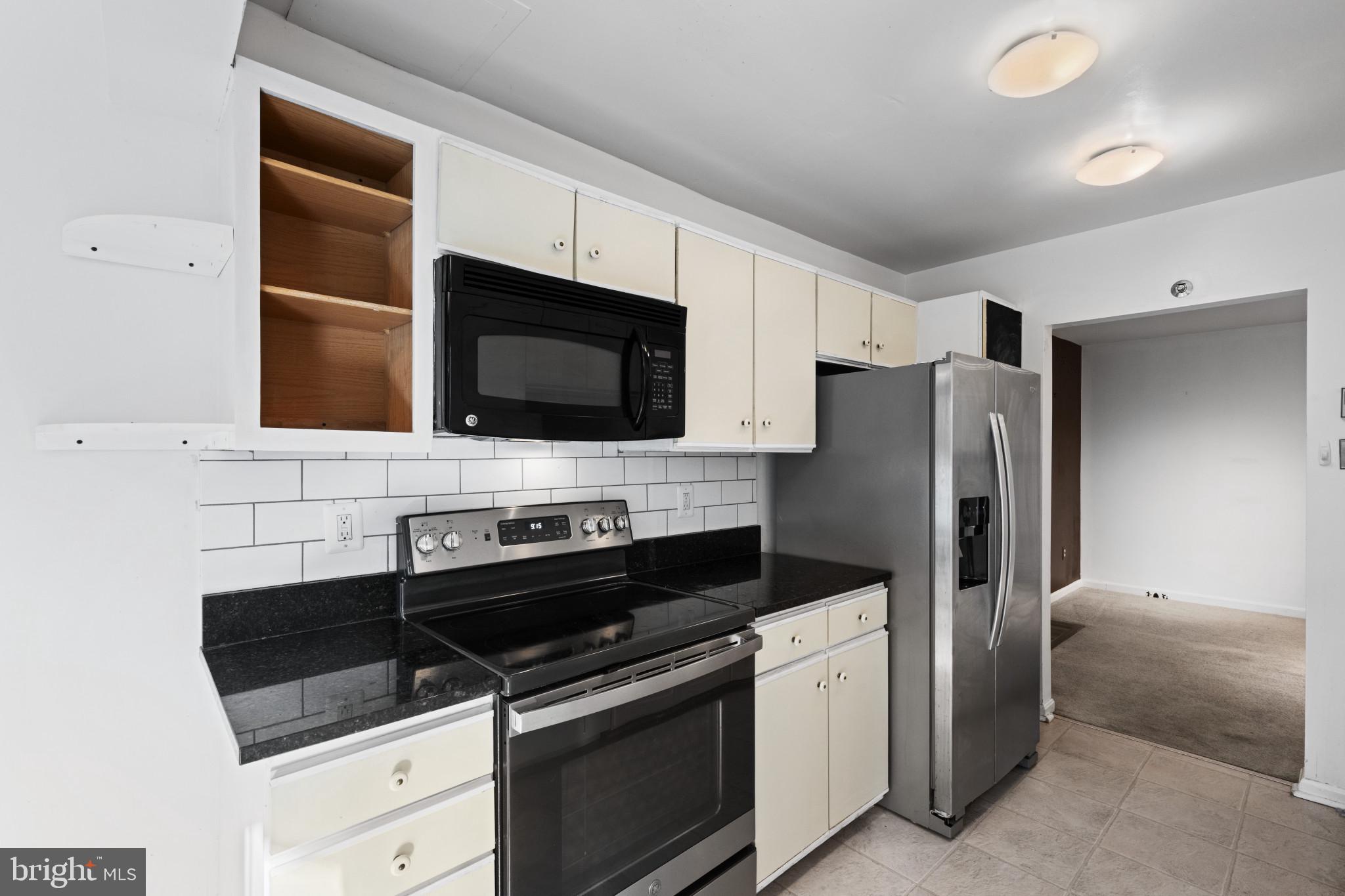 RAINFLOWER/LOVETON - Residential Lease