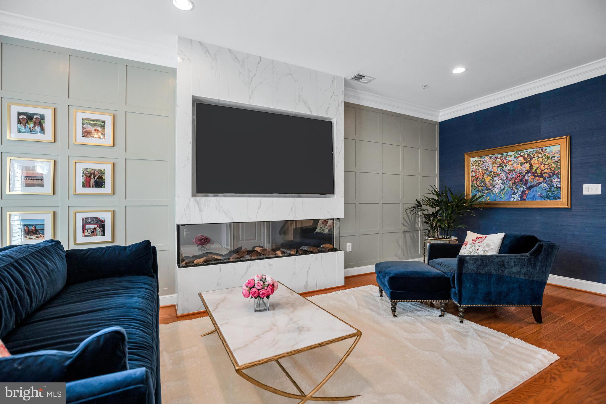 OLD TOWN COURT - Residential