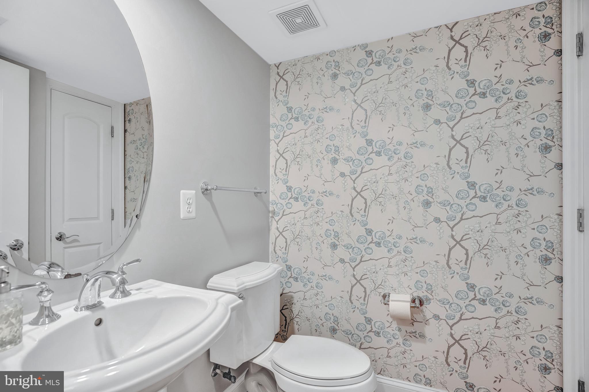 OLD TOWN COURT - Residential