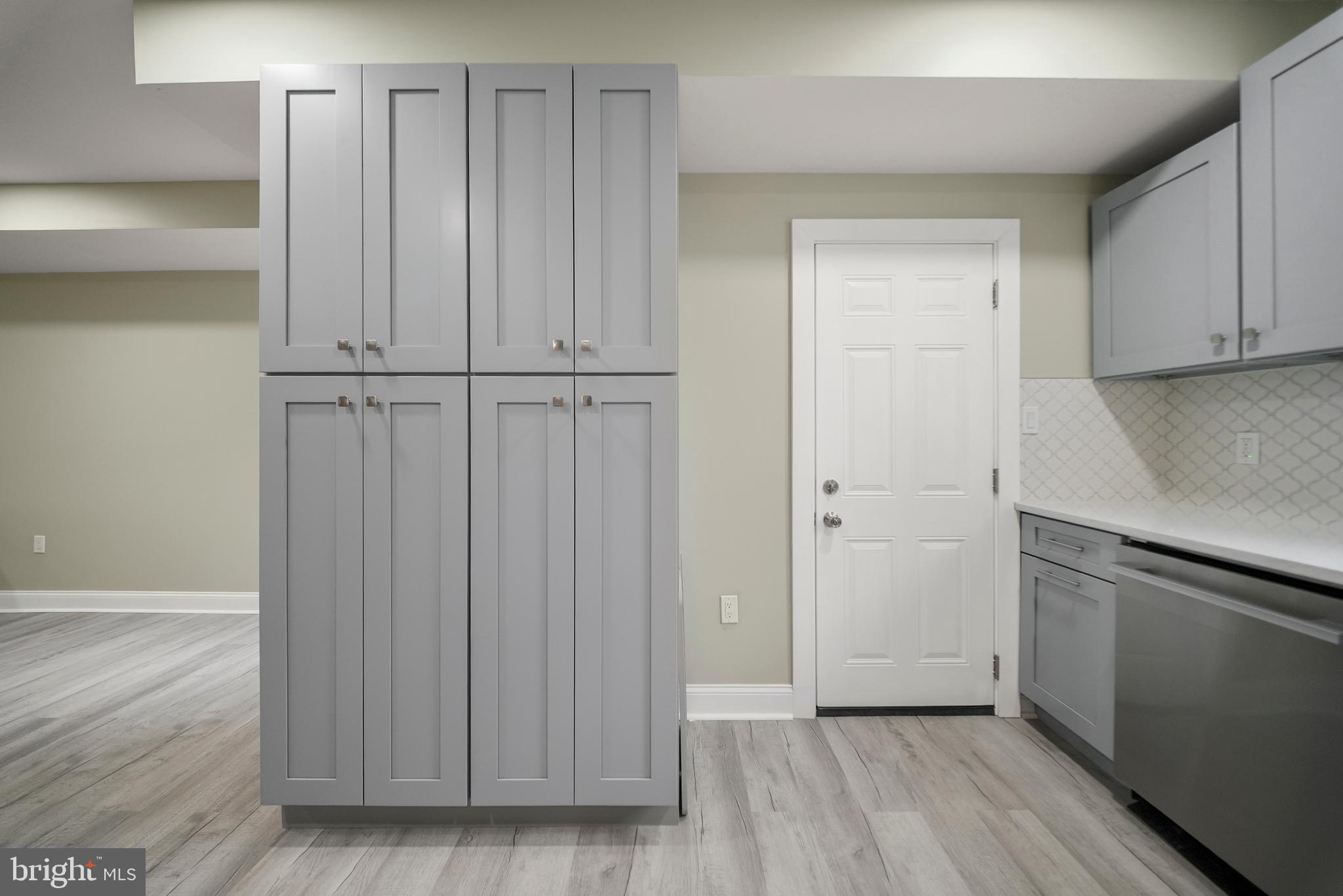 LAWNCREST - Residential