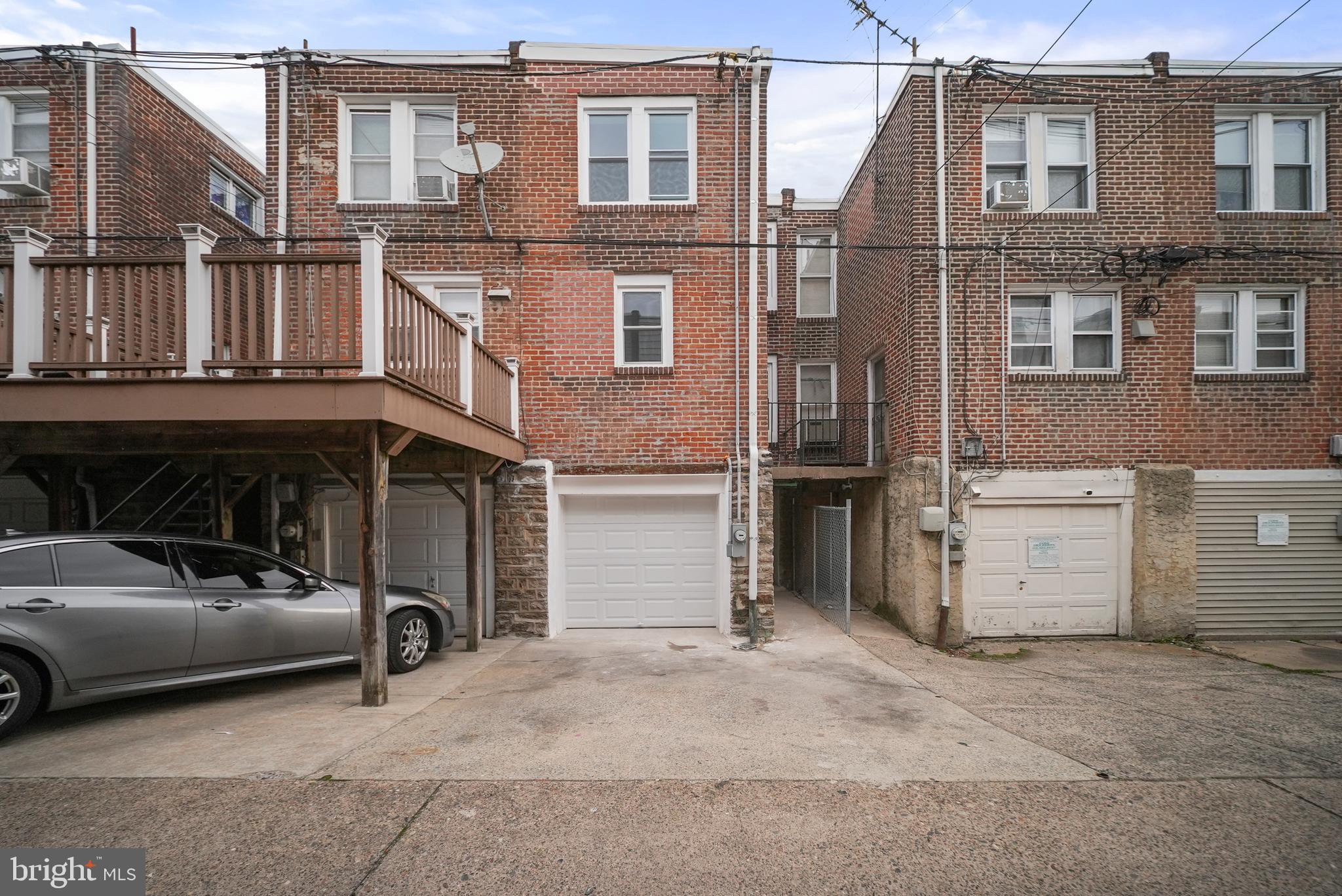 LAWNCREST - Residential