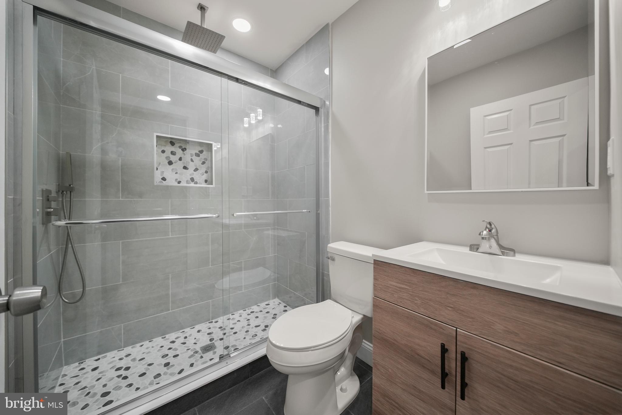 LAWNCREST - Residential