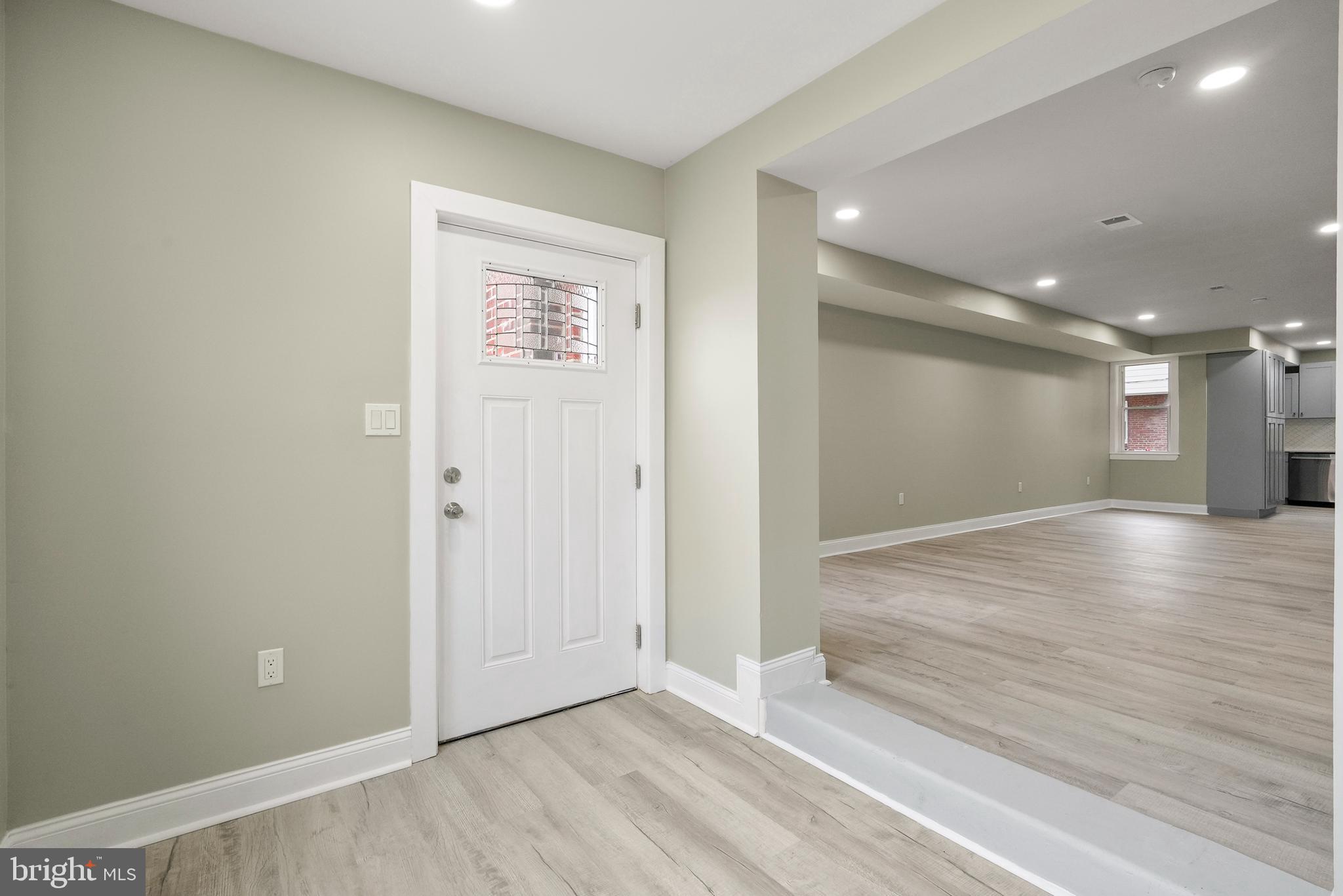 LAWNCREST - Residential