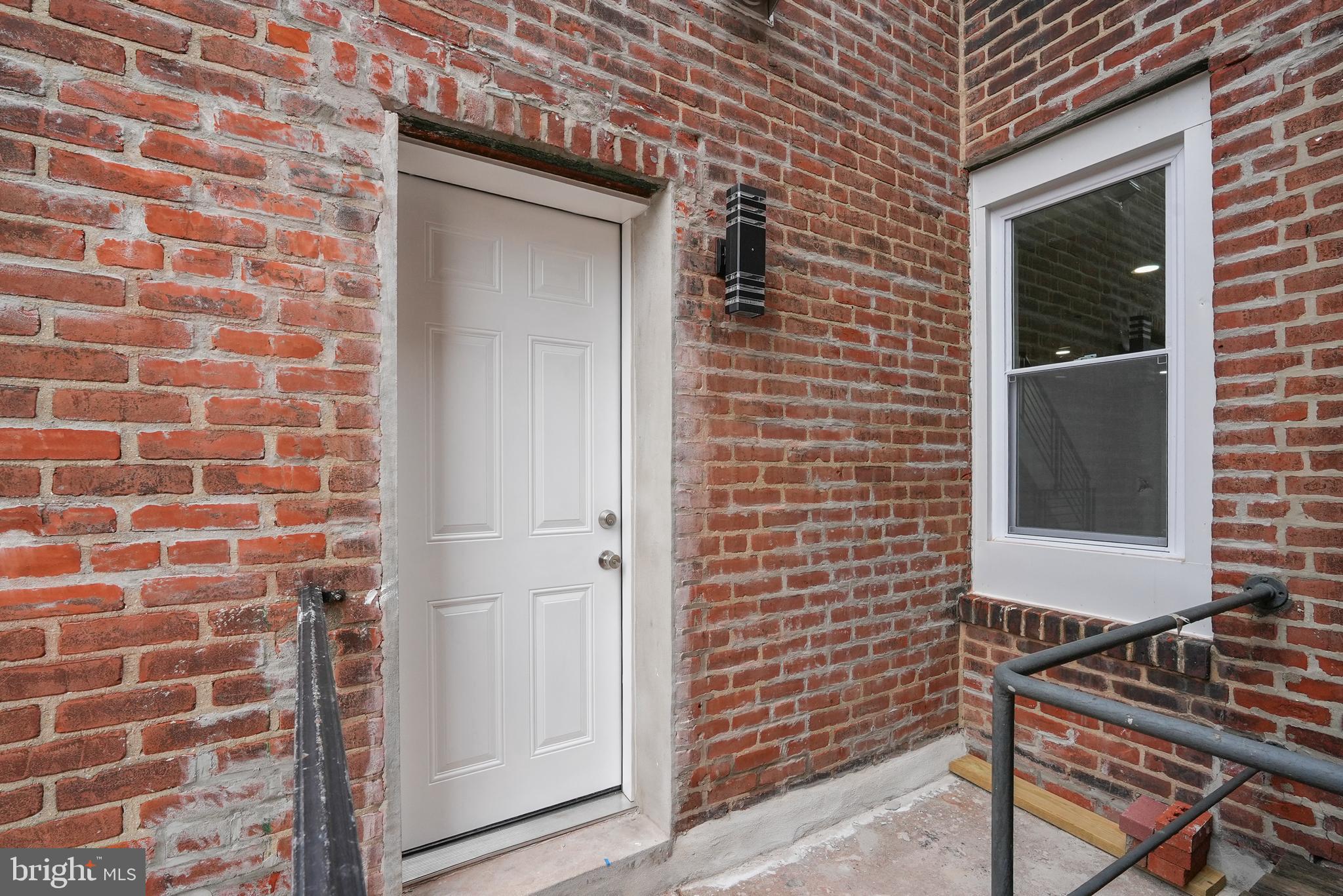 LAWNCREST - Residential