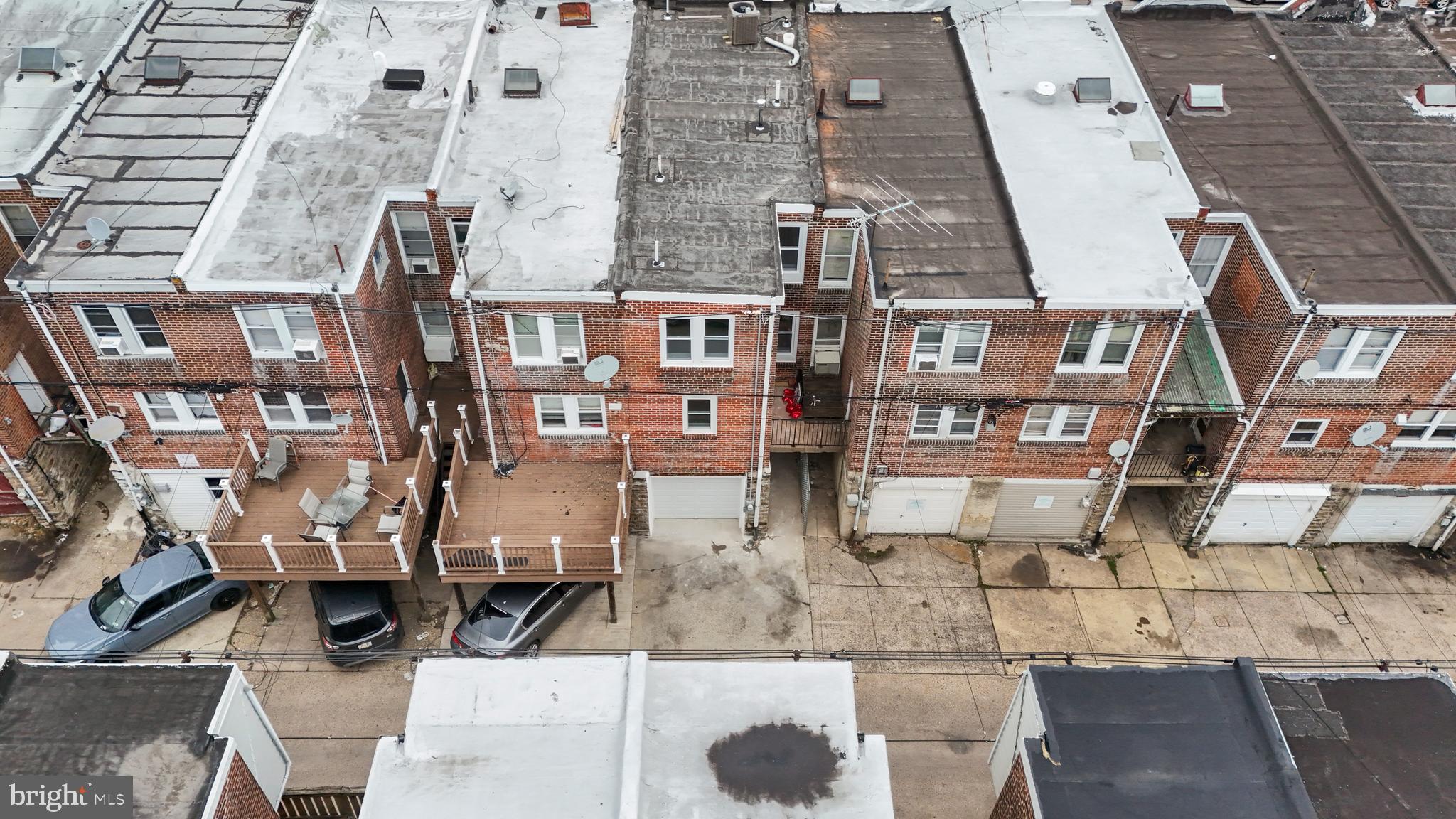 LAWNCREST - Residential