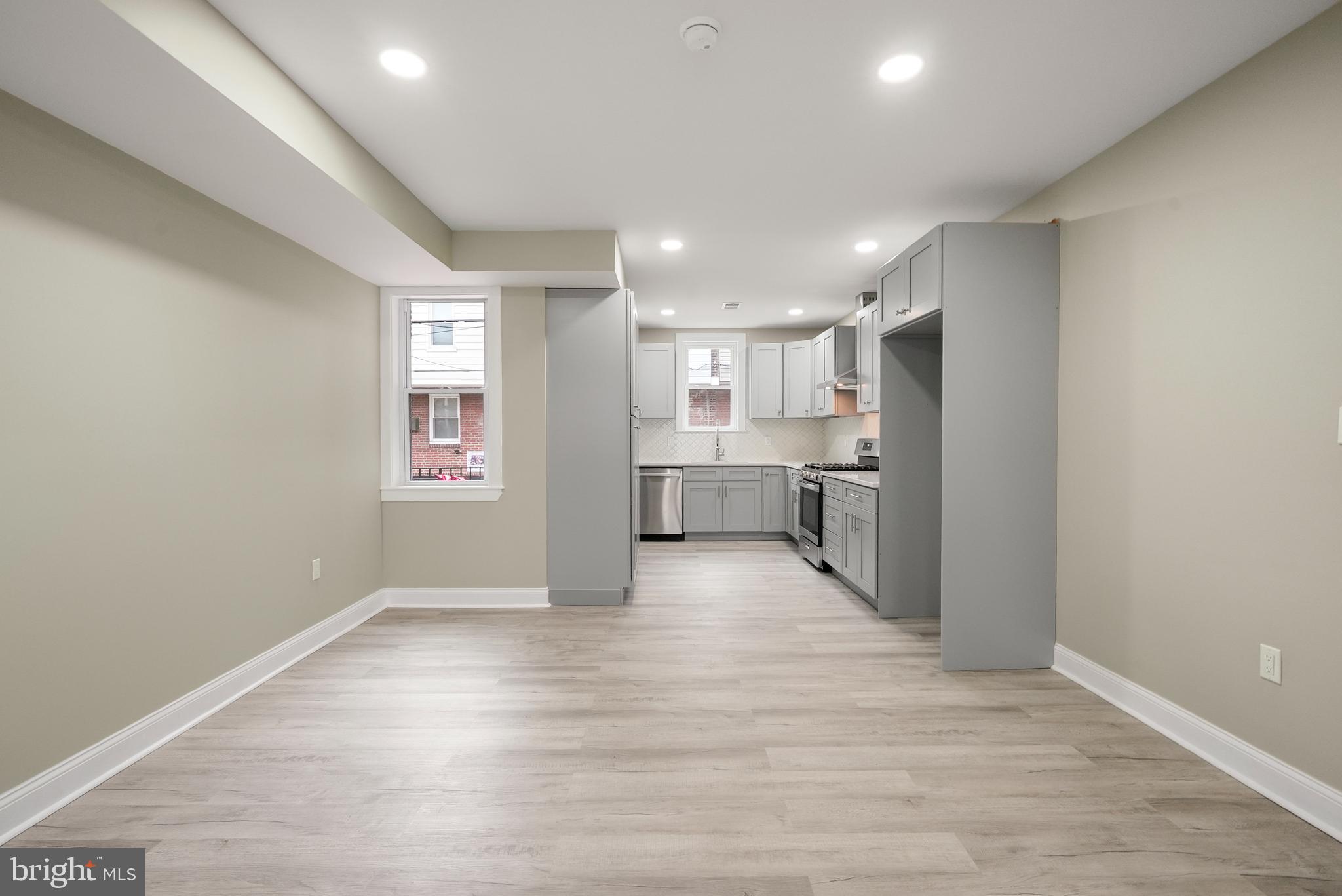 LAWNCREST - Residential