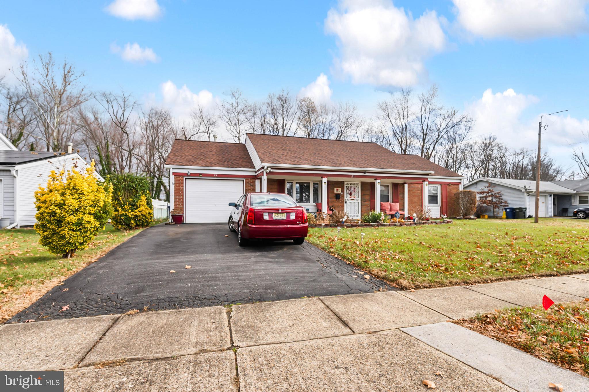 21 GENESEE LANE