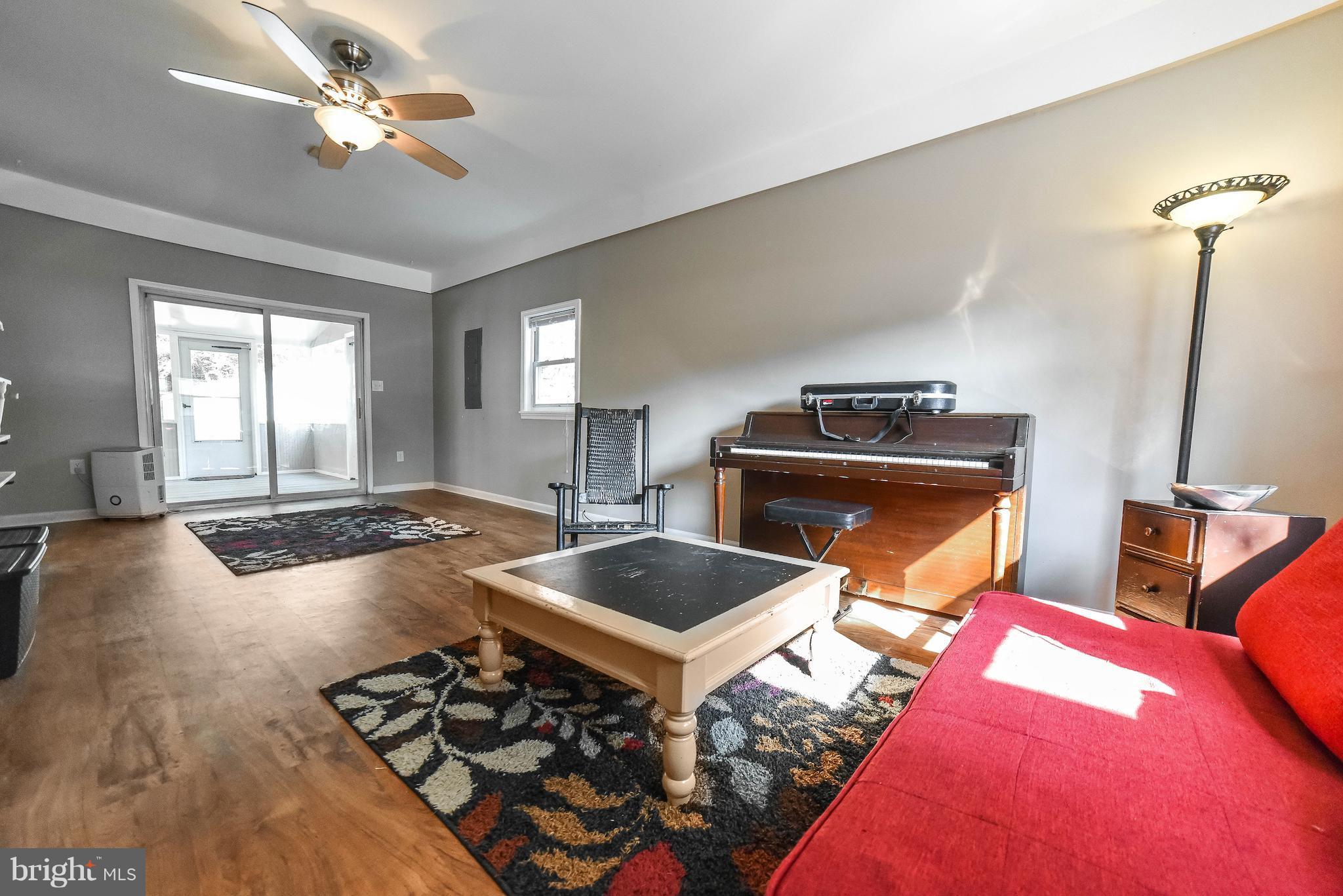 PLEASANT SPRINGS - Residential