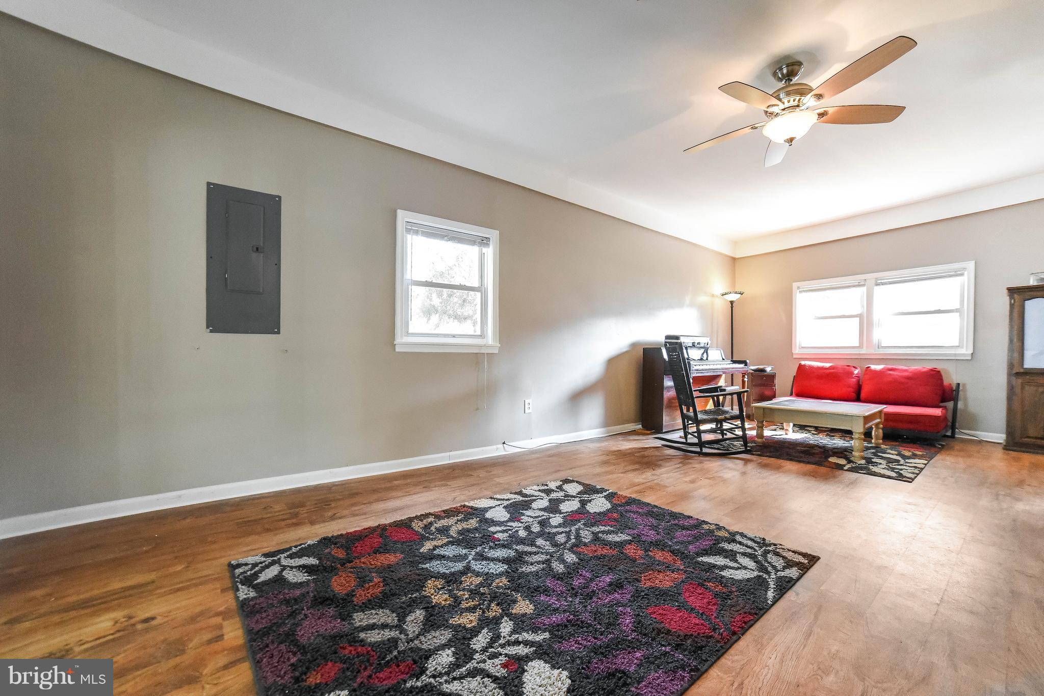 PLEASANT SPRINGS - Residential