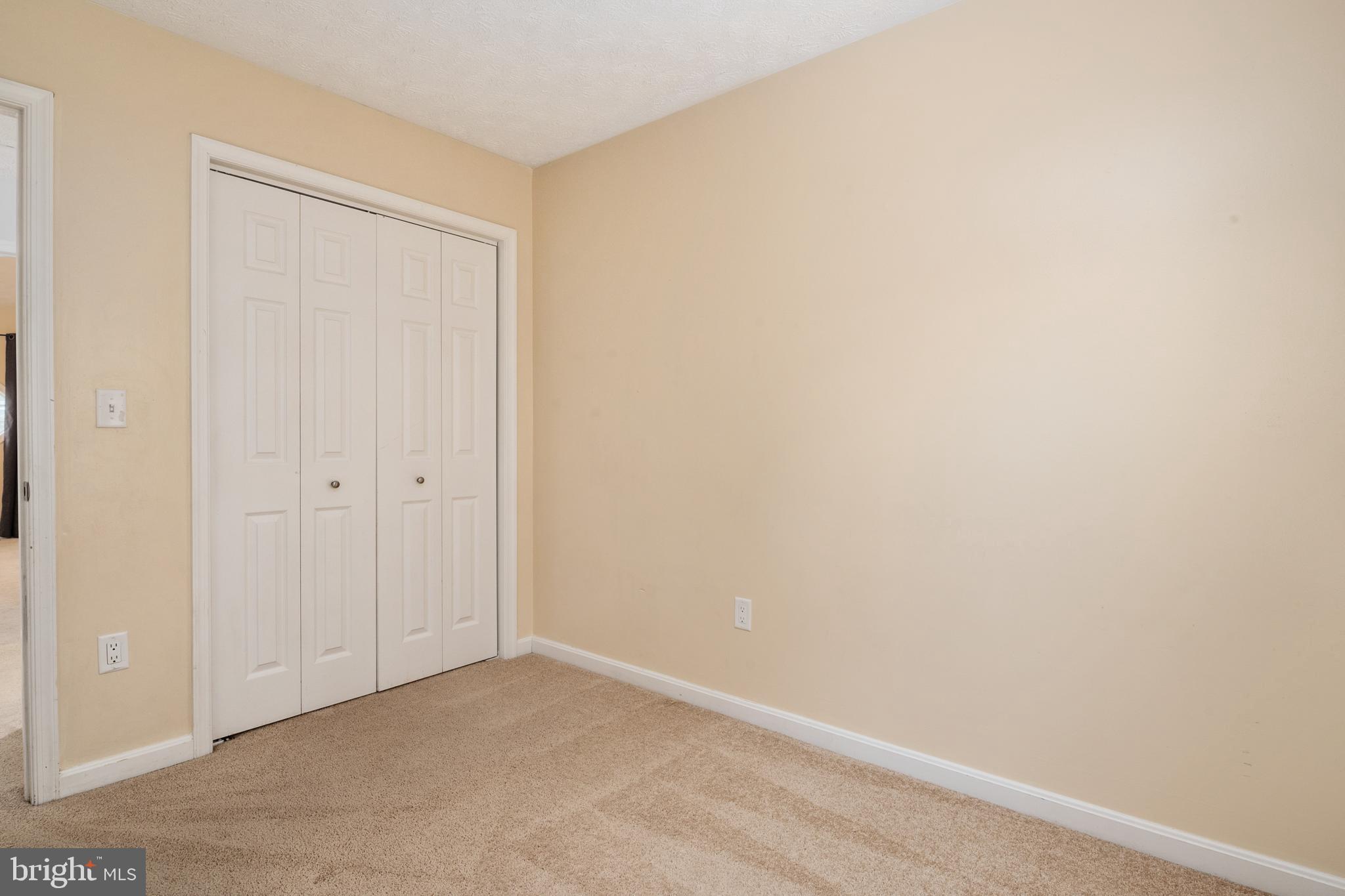 SEVEN OAKS - Residential Lease