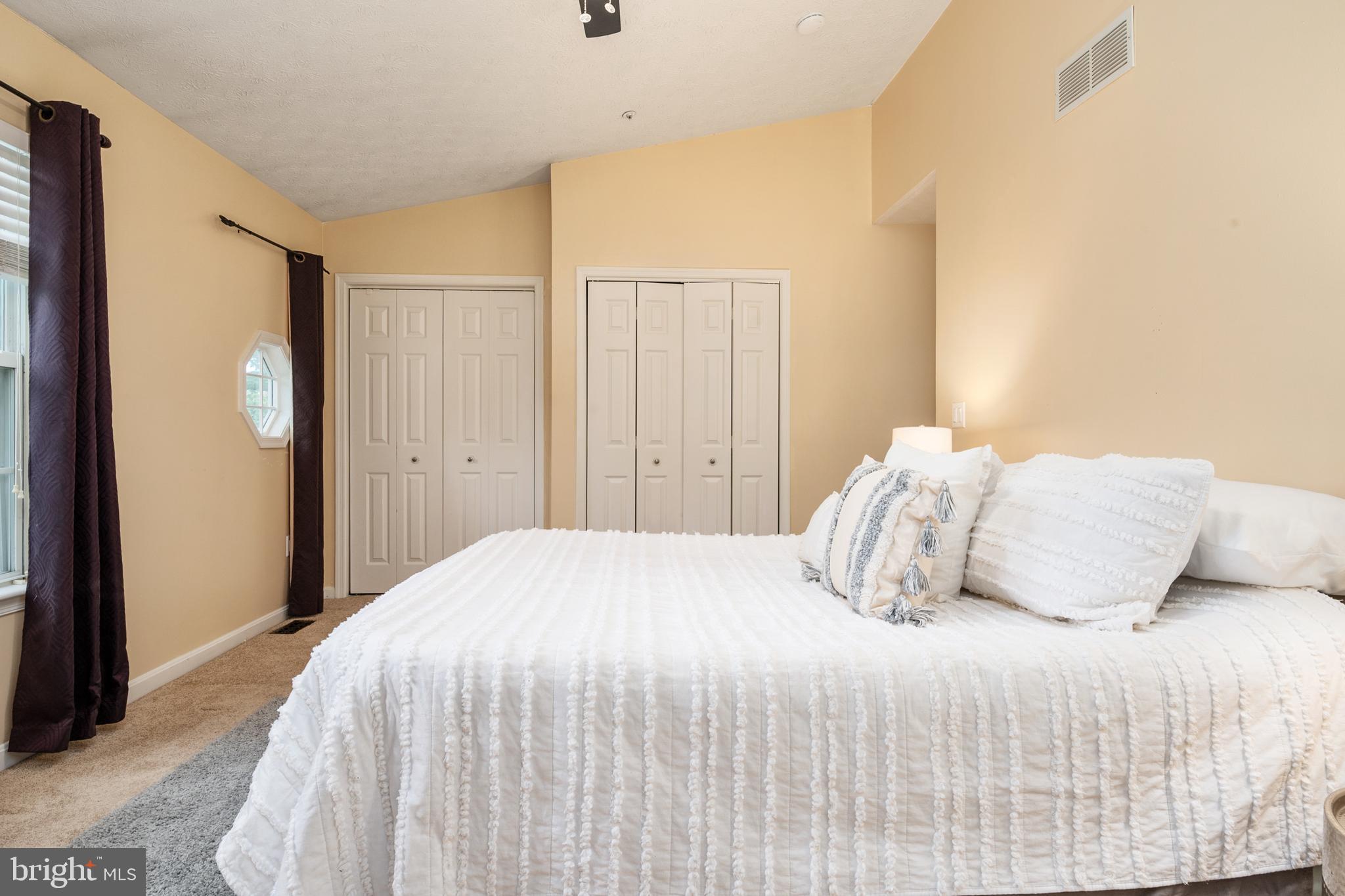 SEVEN OAKS - Residential Lease