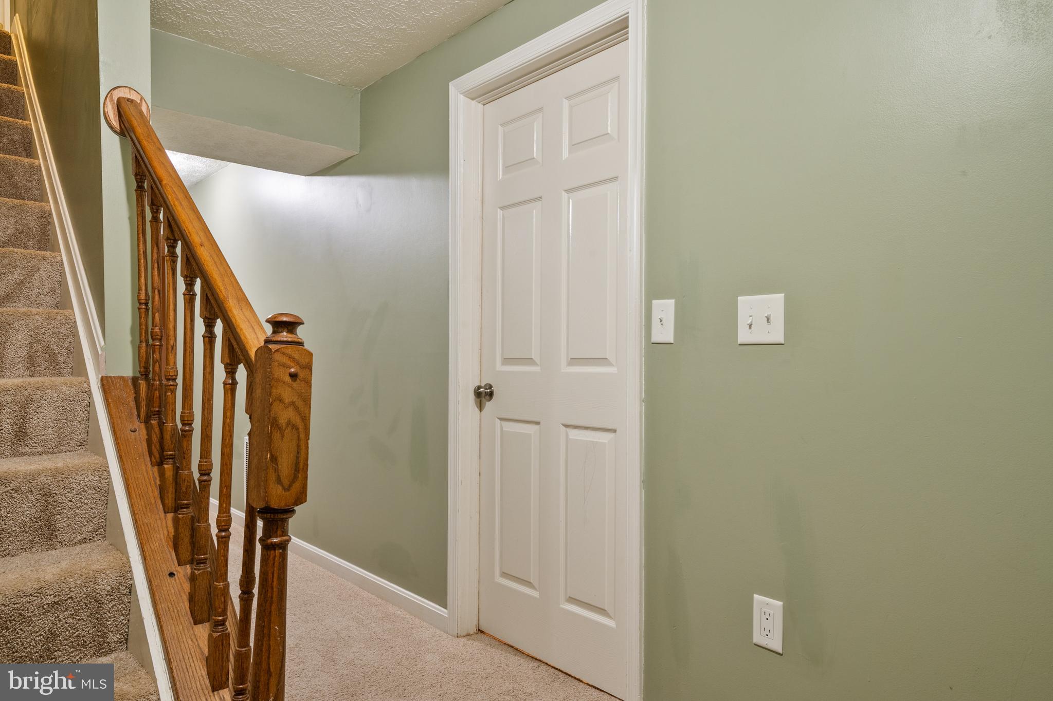 SEVEN OAKS - Residential Lease