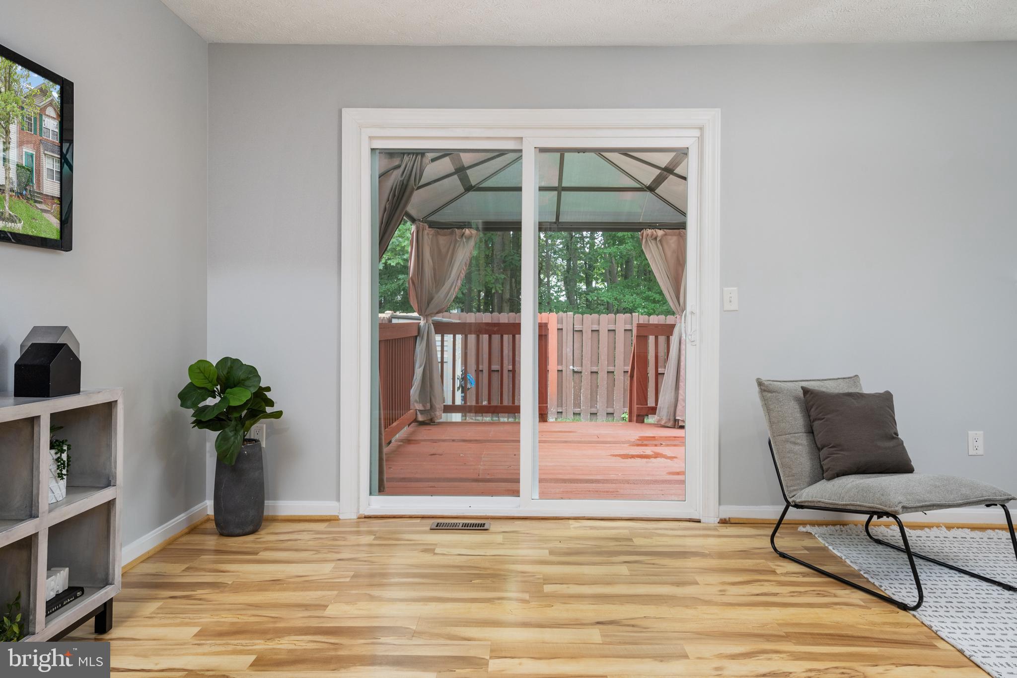 SEVEN OAKS - Residential Lease