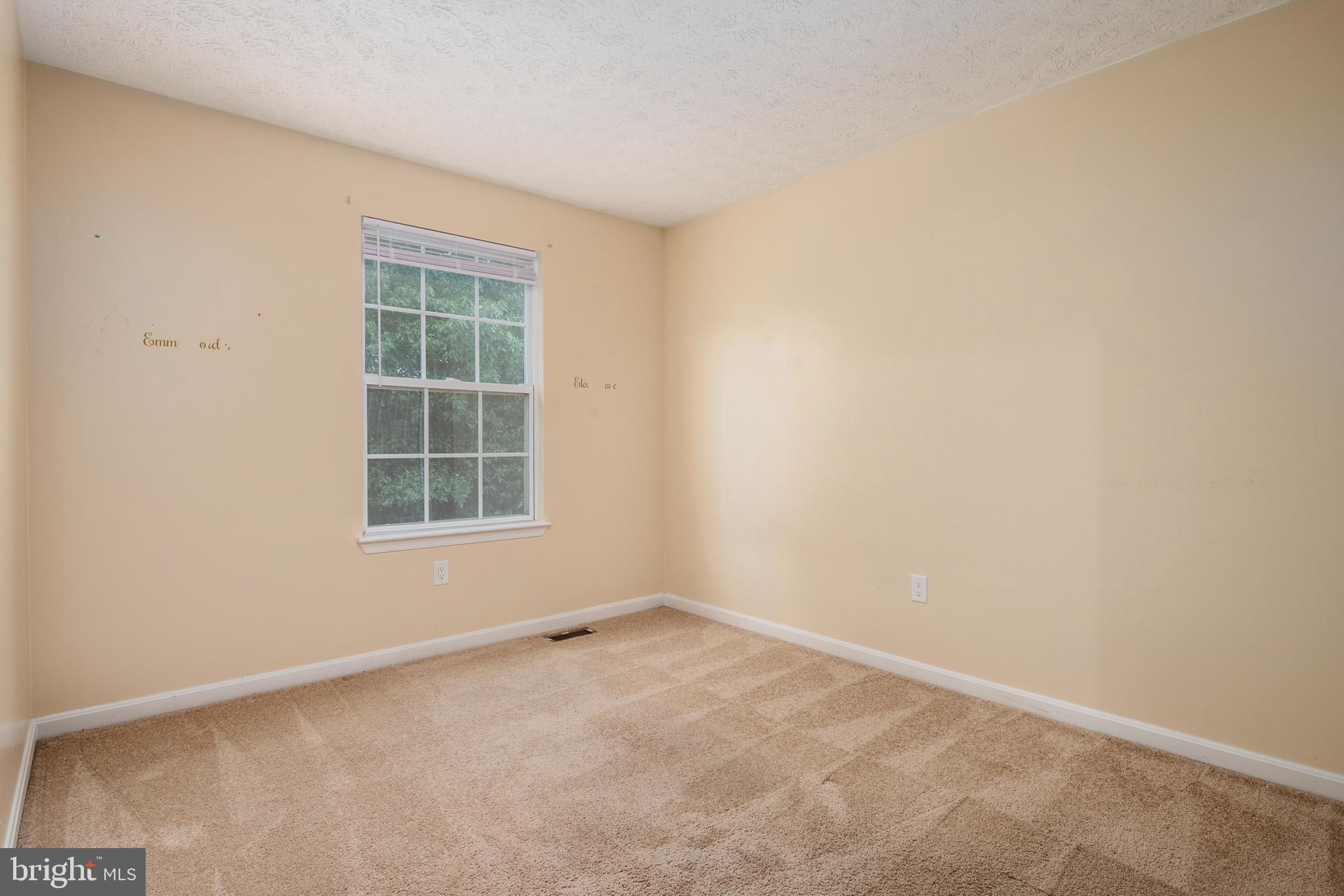 SEVEN OAKS - Residential Lease