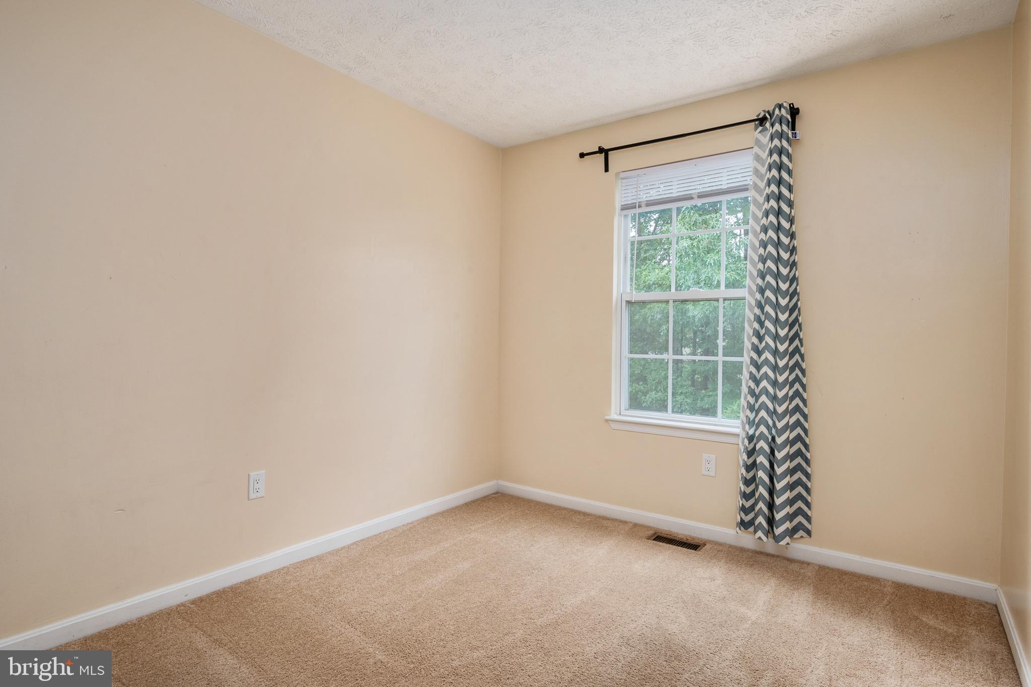 SEVEN OAKS - Residential Lease