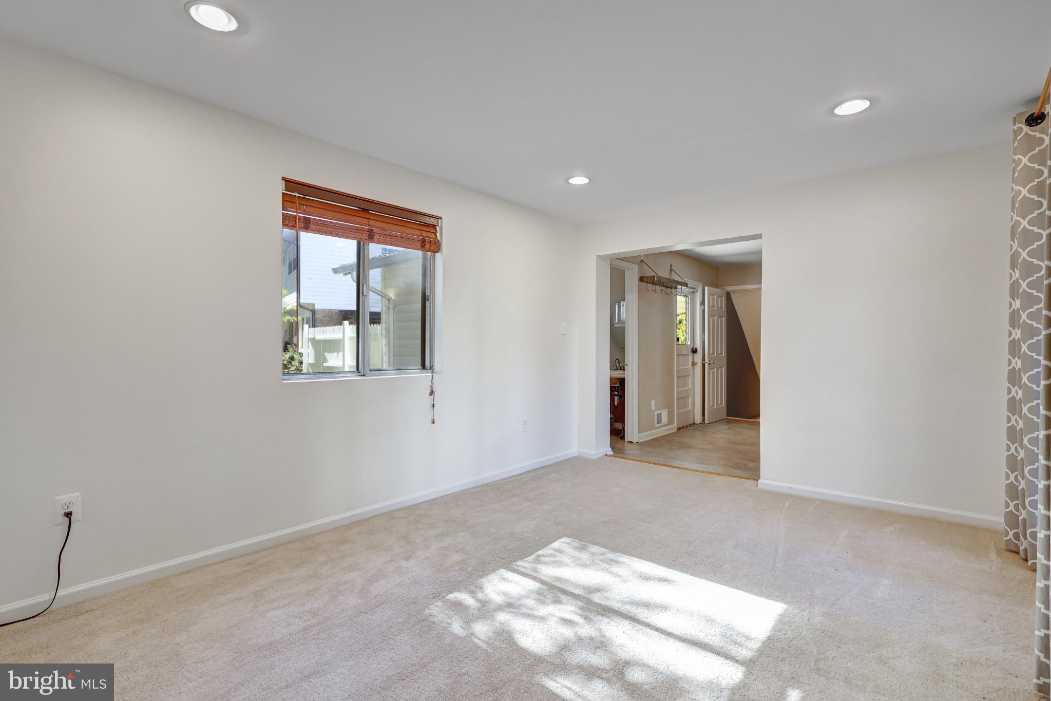 KINGS PARK - Residential Lease