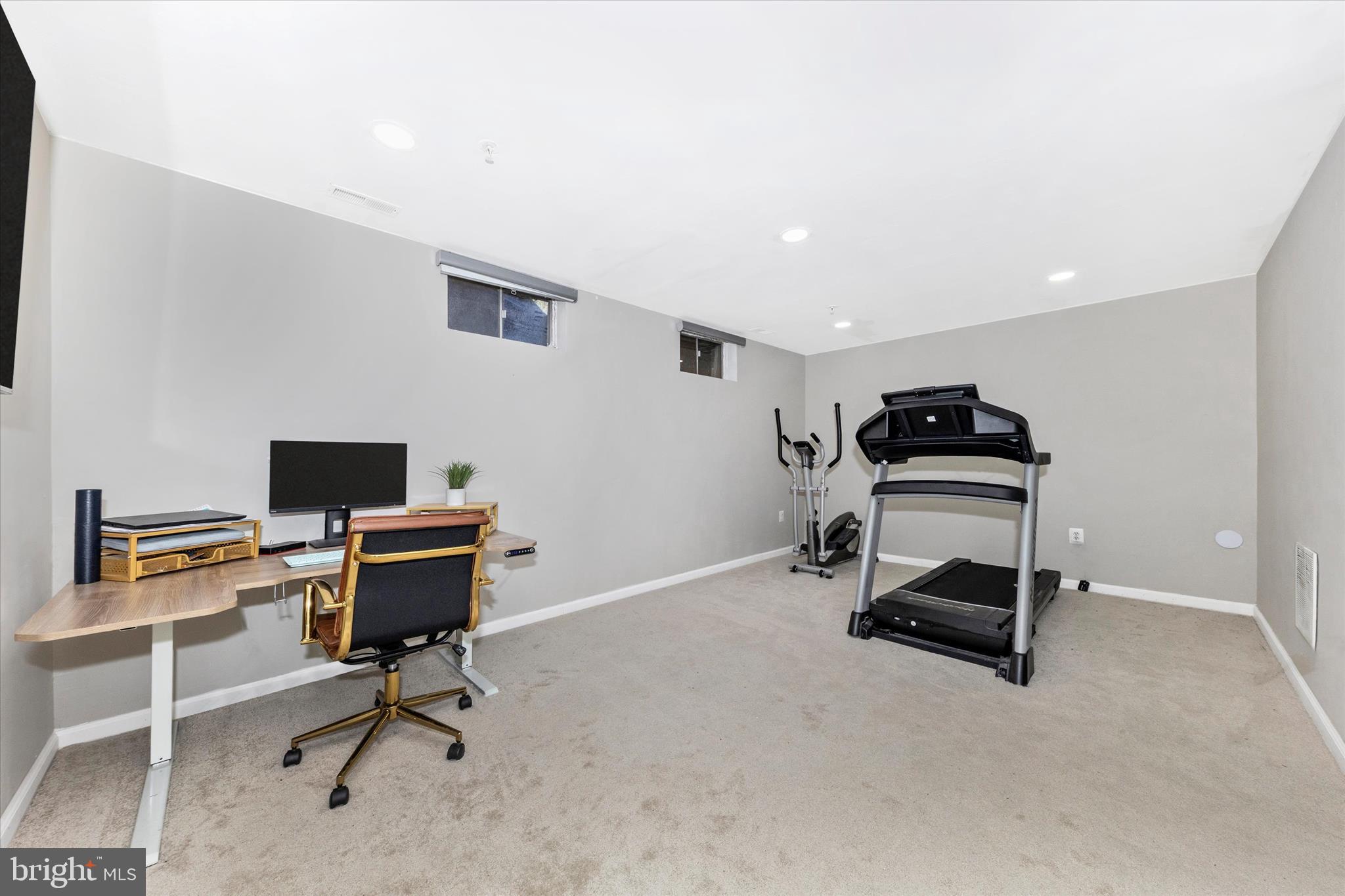 SPRING RIDGE - Residential